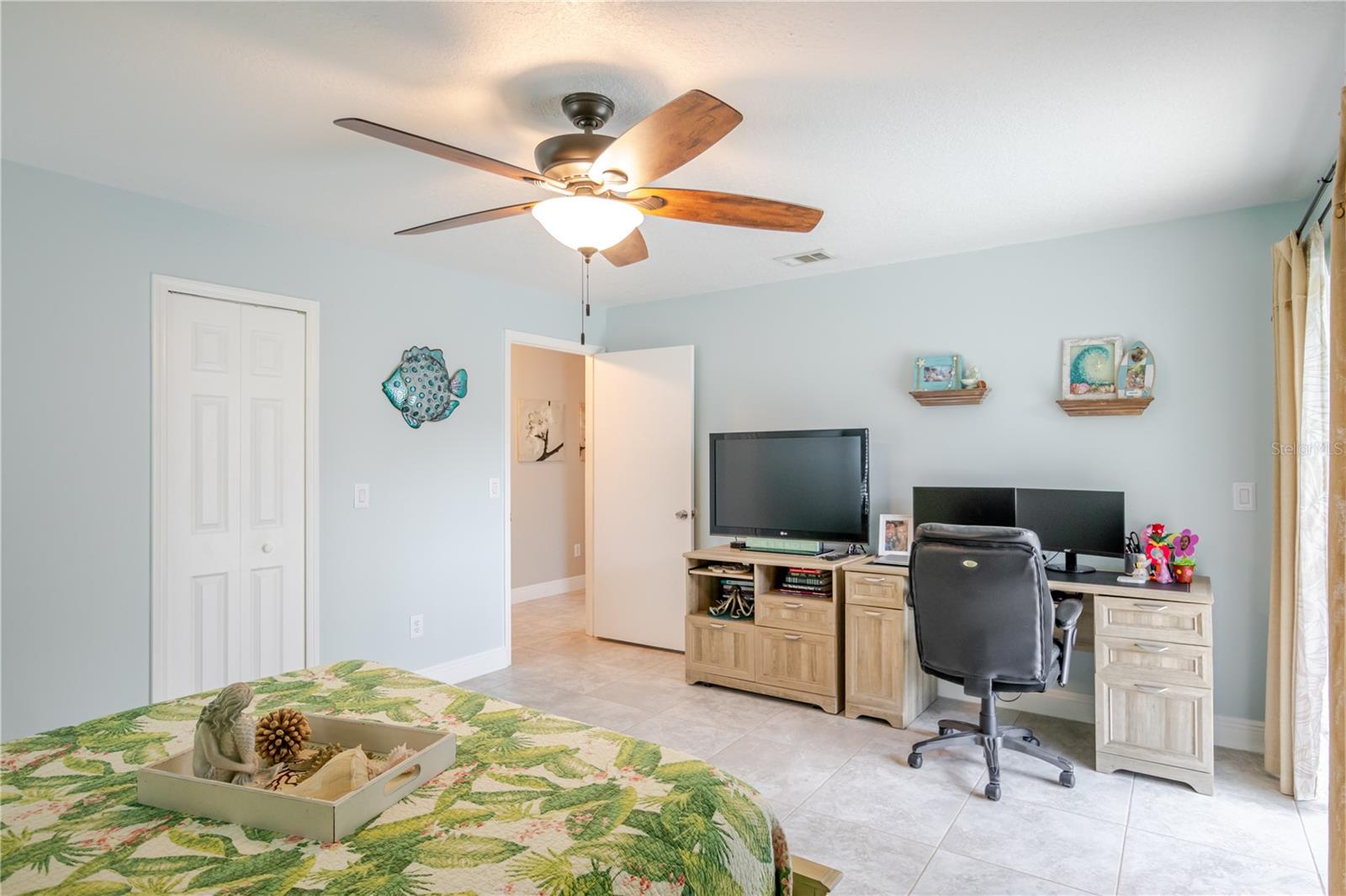 Listing photo id 30 for 12057 Stone Crossing Circle