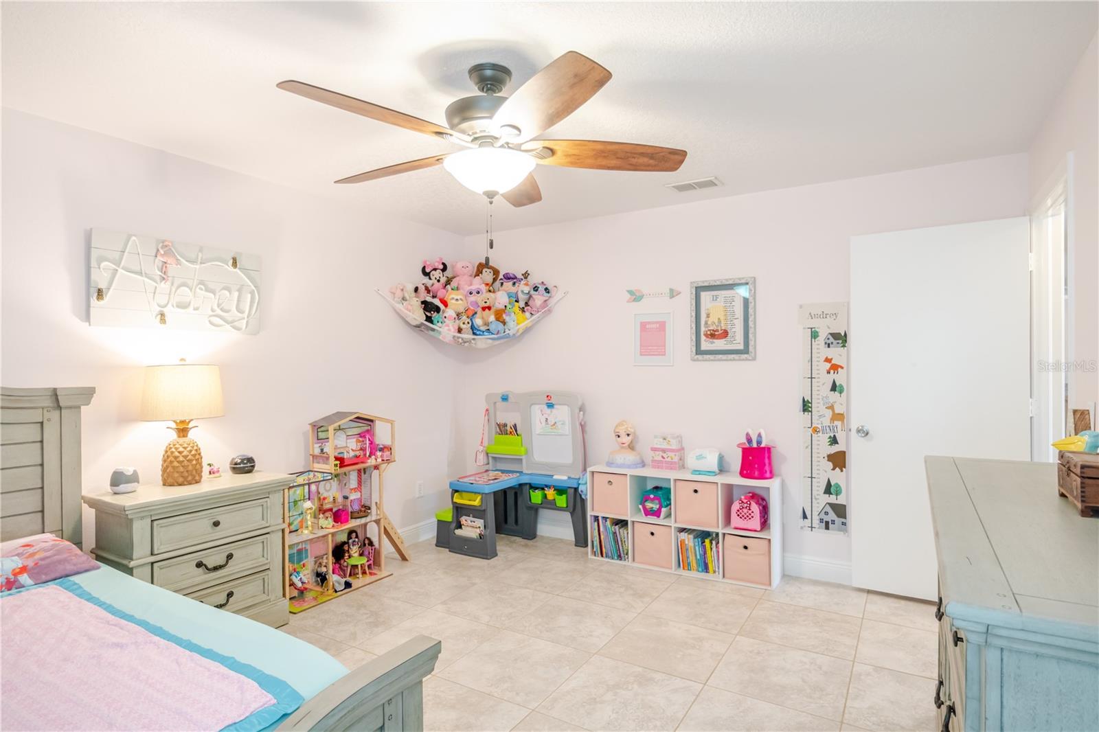 Listing photo id 37 for 12057 Stone Crossing Circle