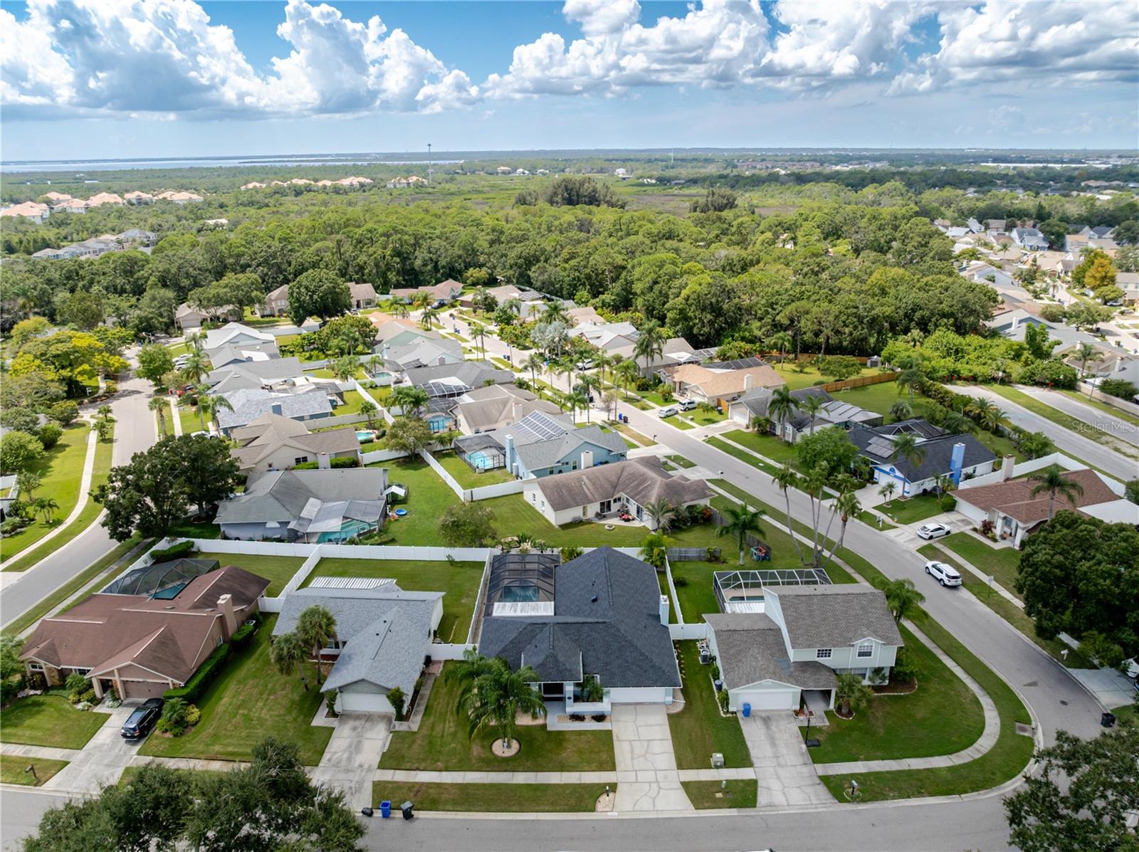 Listing photo id 47 for 12057 Stone Crossing Circle