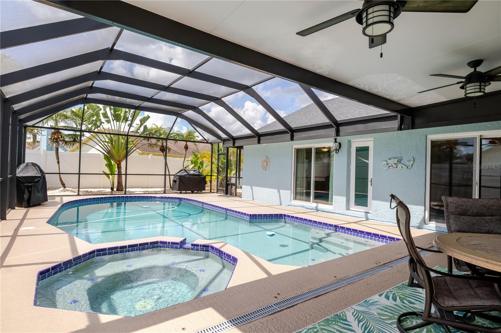 Listing photo id 49 for 12057 Stone Crossing Circle