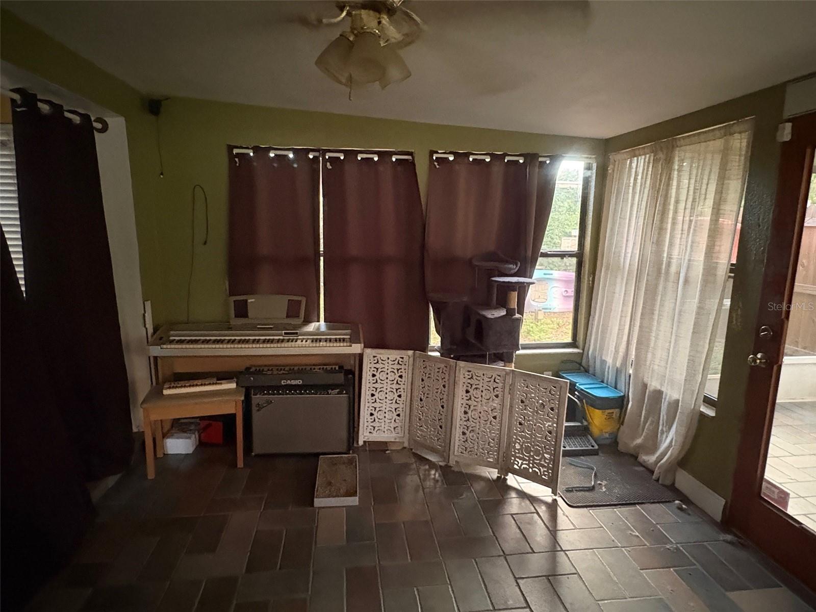Image 23 of 25 For 6317 18th Avenue N