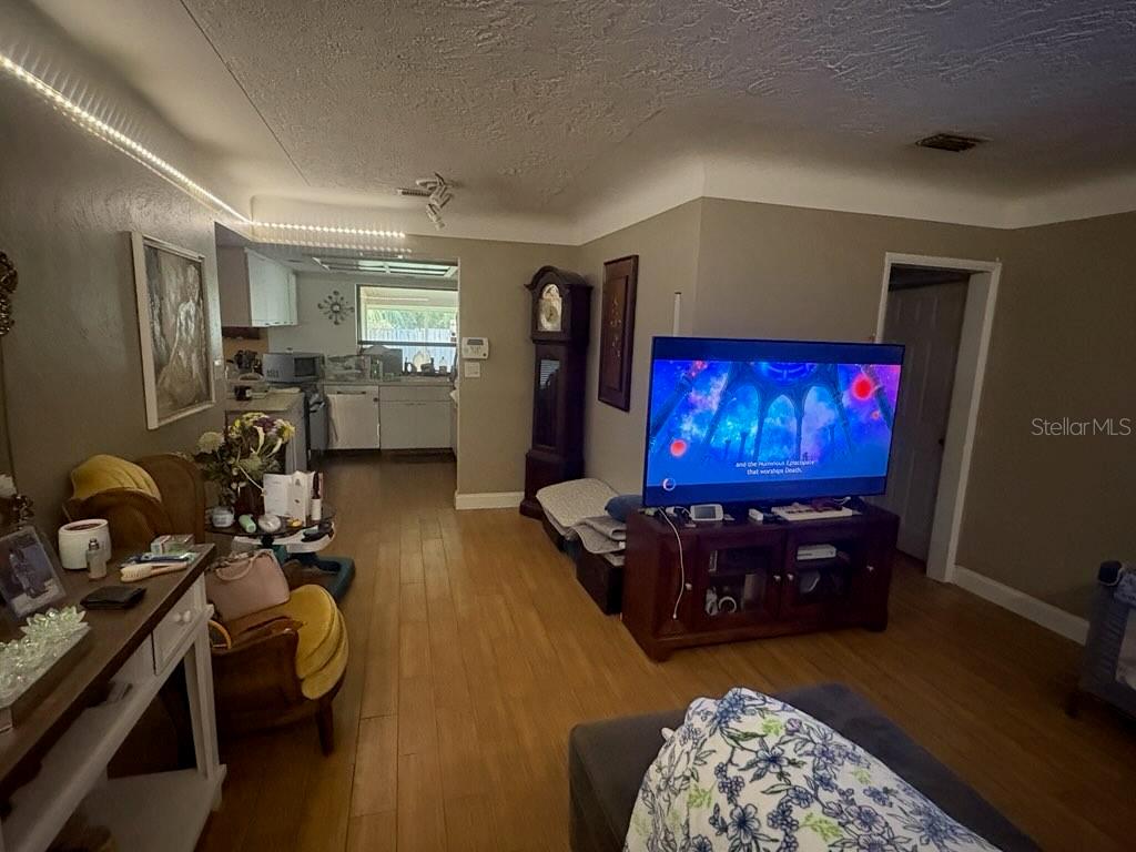 Image 7 of 25 For 6317 18th Avenue N