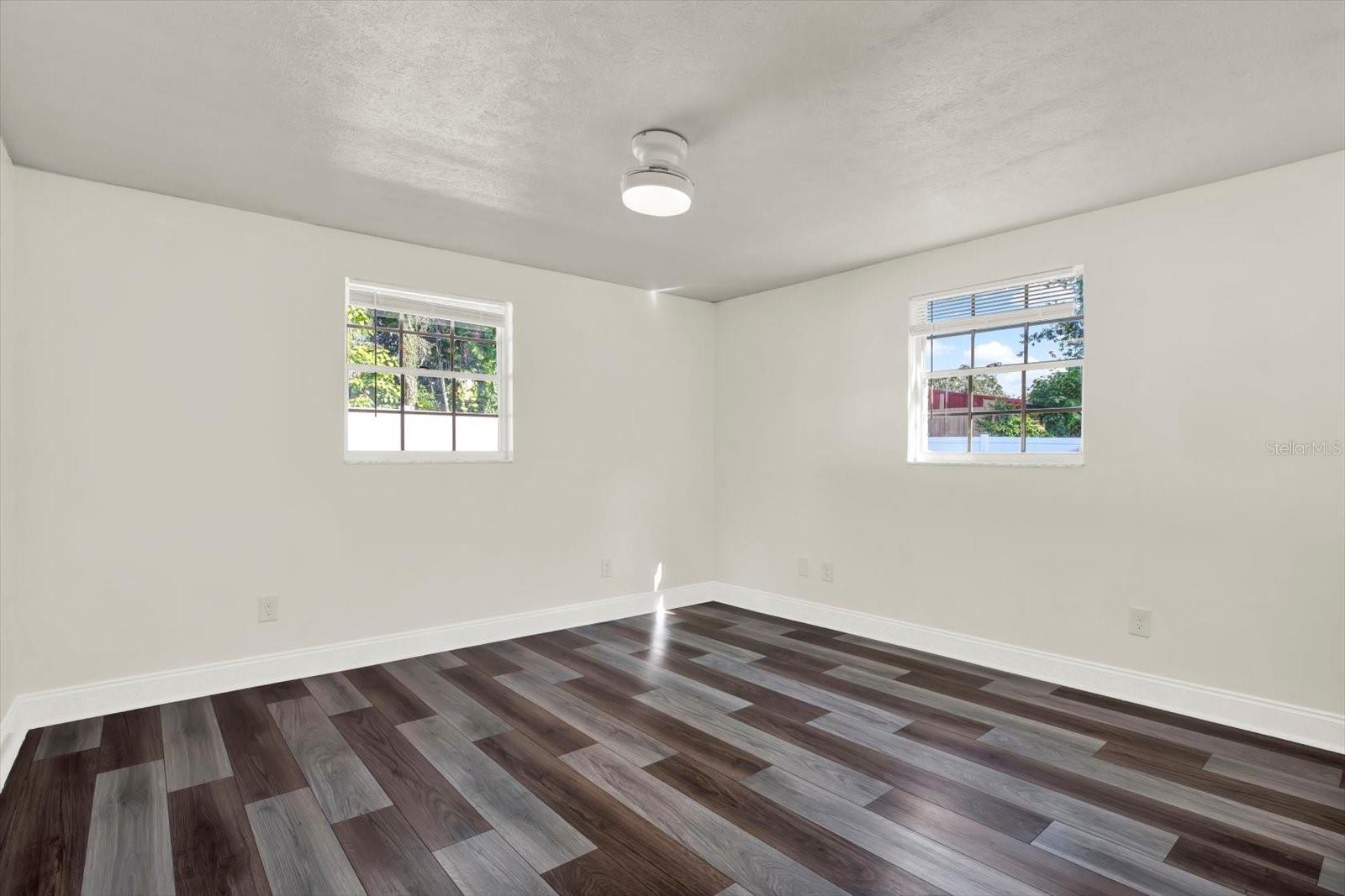 Image 16 of 33 For 912 Parsons Avenue A