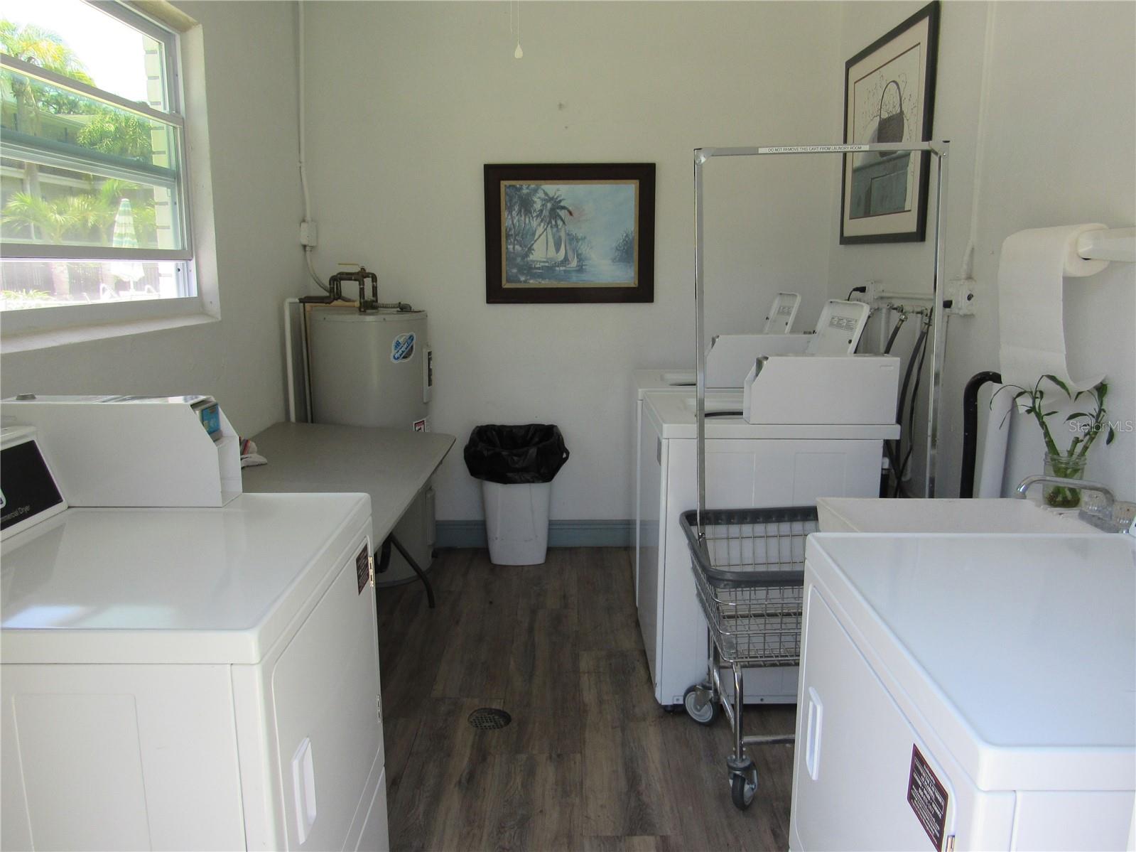 Image 15 of 32 For 4050 4th Street N 329