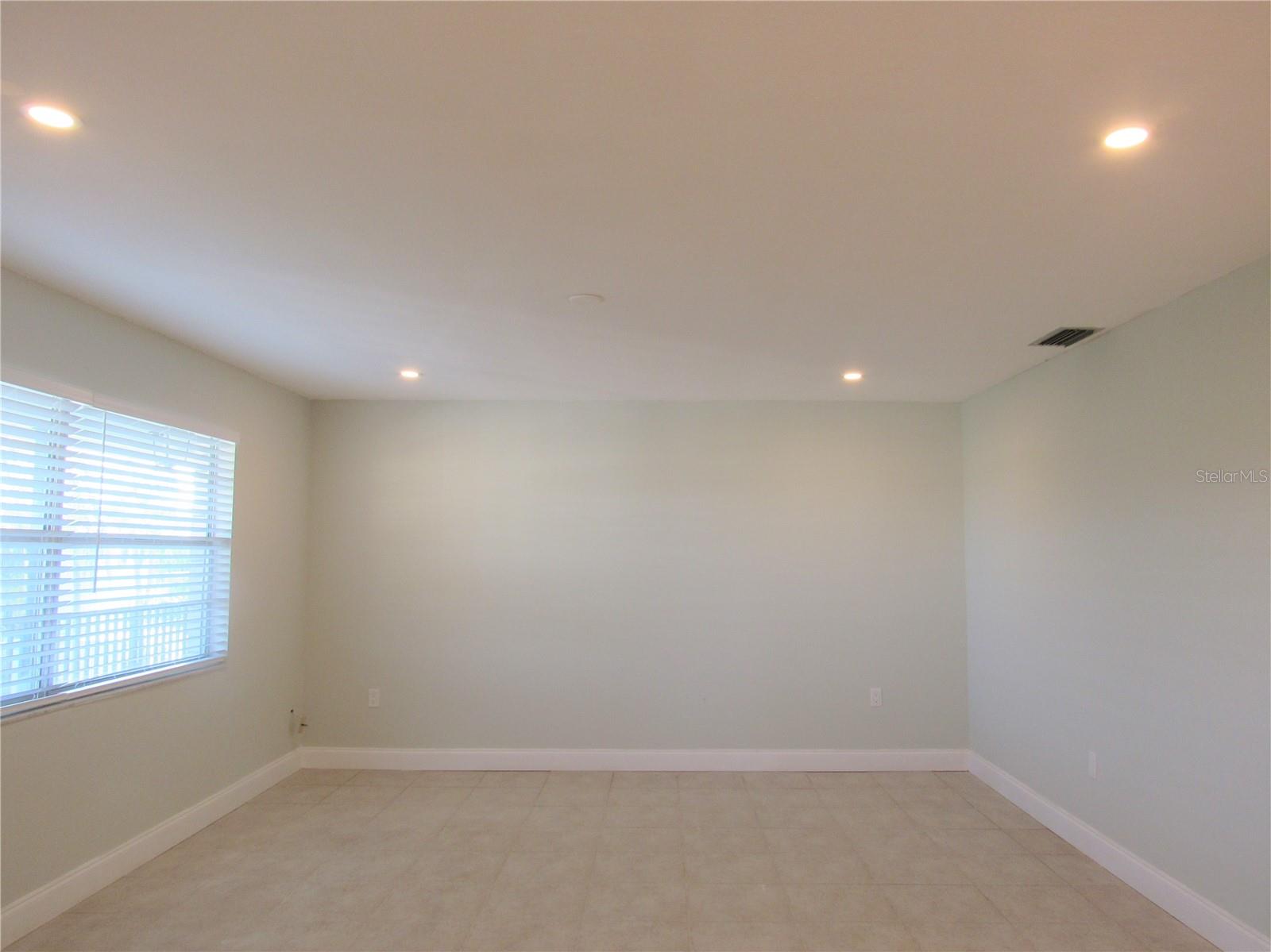 Image 9 of 32 For 4050 4th Street N 329
