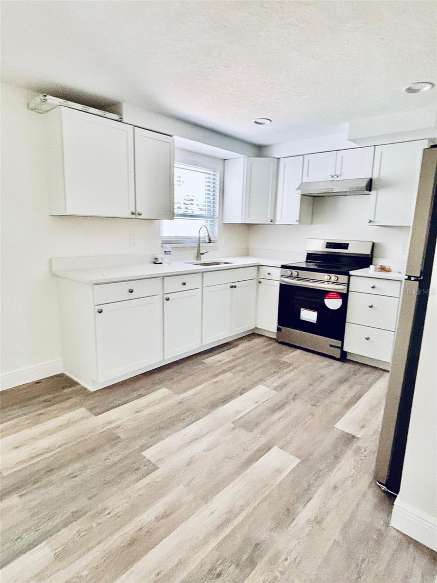 Image 7 of 24 For 4531 Aegean Avenue