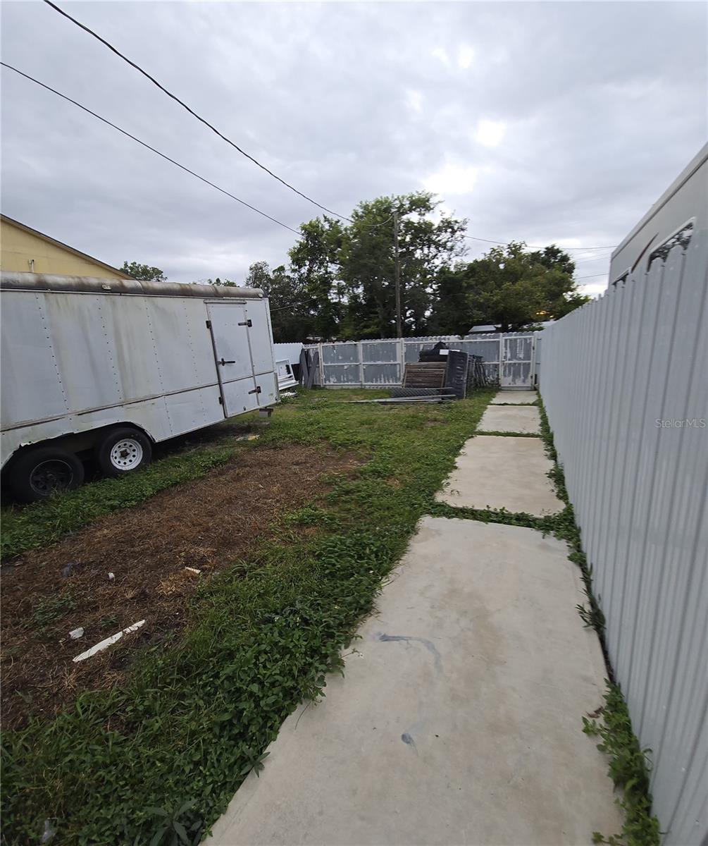 Image 16 of 18 For 10017 9th Street