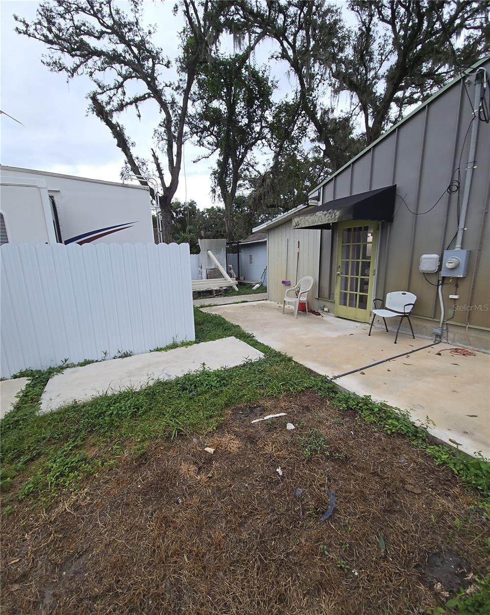 Image 5 of 18 For 10017 9th Street