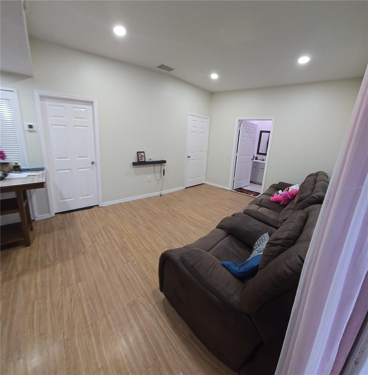 Image 6 of 18 For 10017 9th Street
