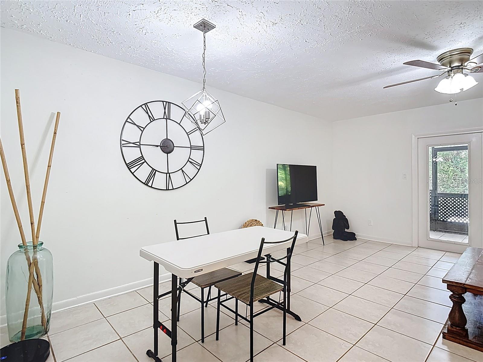 Image 10 of 22 For 10131 Lake Oak Circle