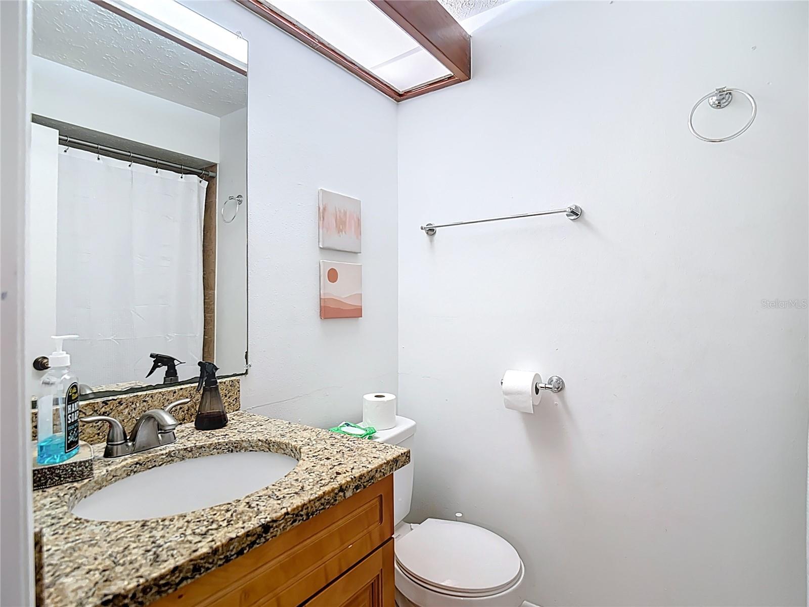Image 19 of 22 For 10131 Lake Oak Circle