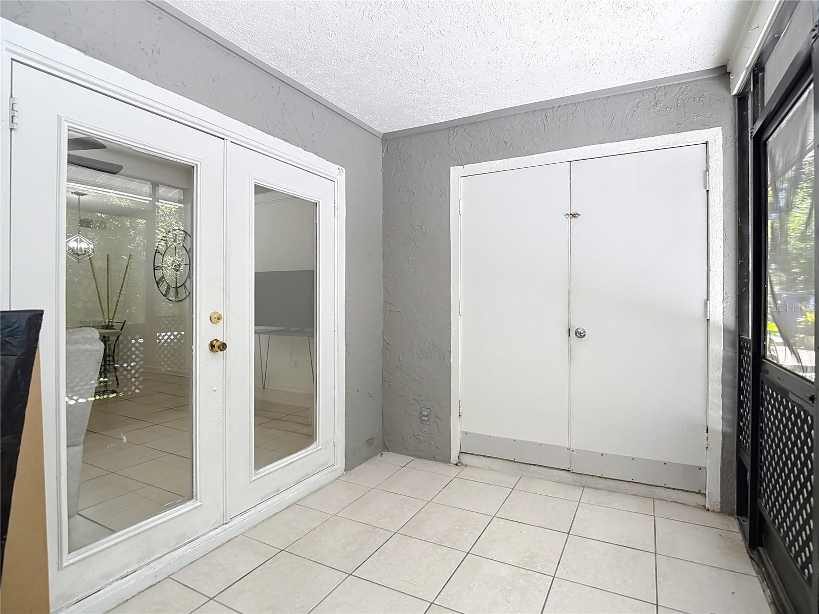 Image 21 of 22 For 10131 Lake Oak Circle