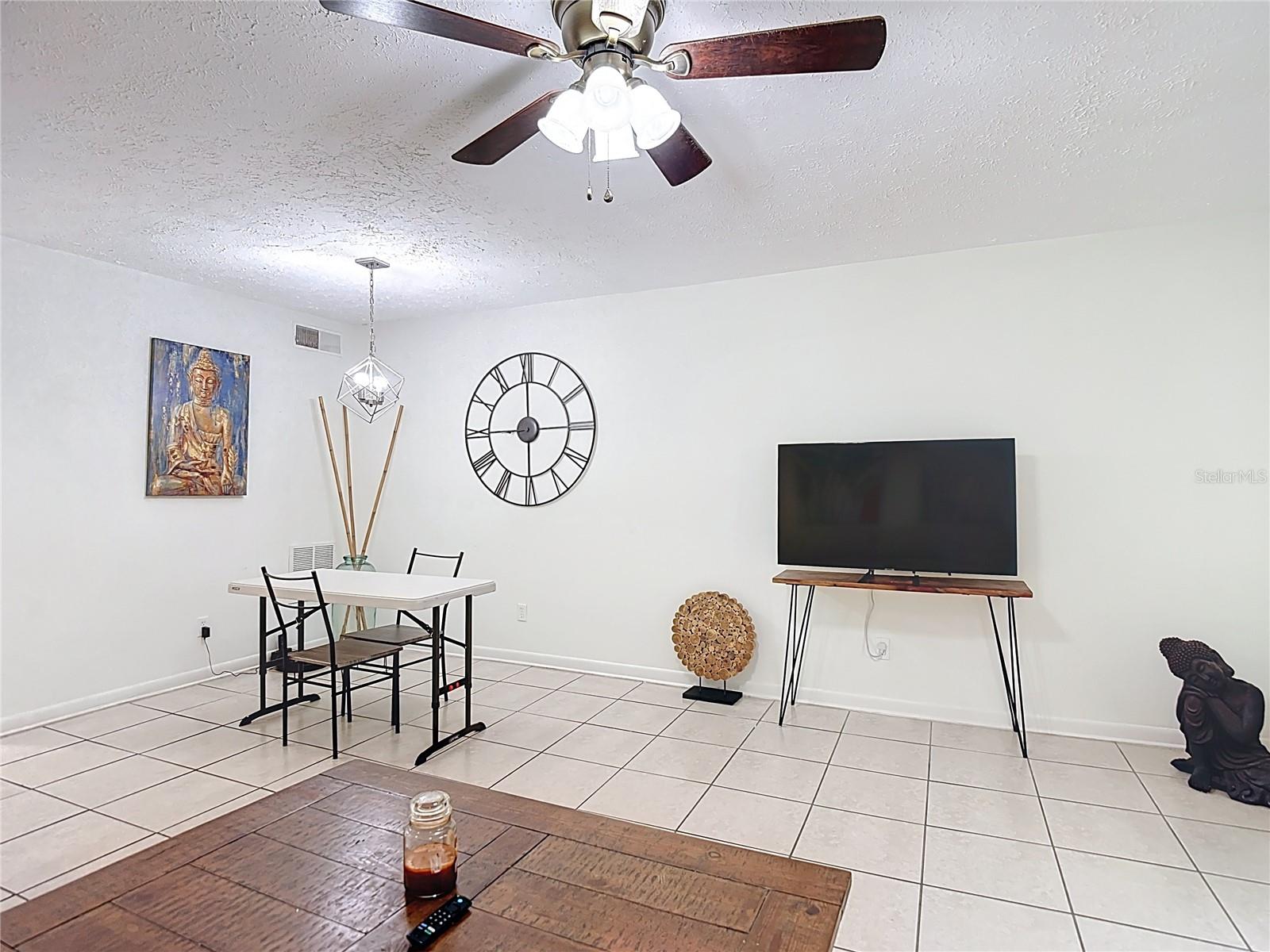 Image 7 of 22 For 10131 Lake Oak Circle
