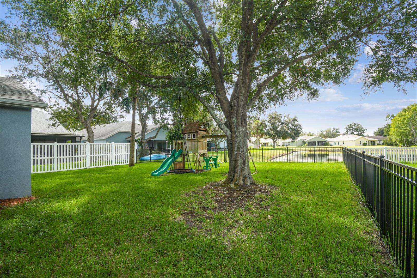 Image 44 of 61 For 11013 Laurel Brook Court