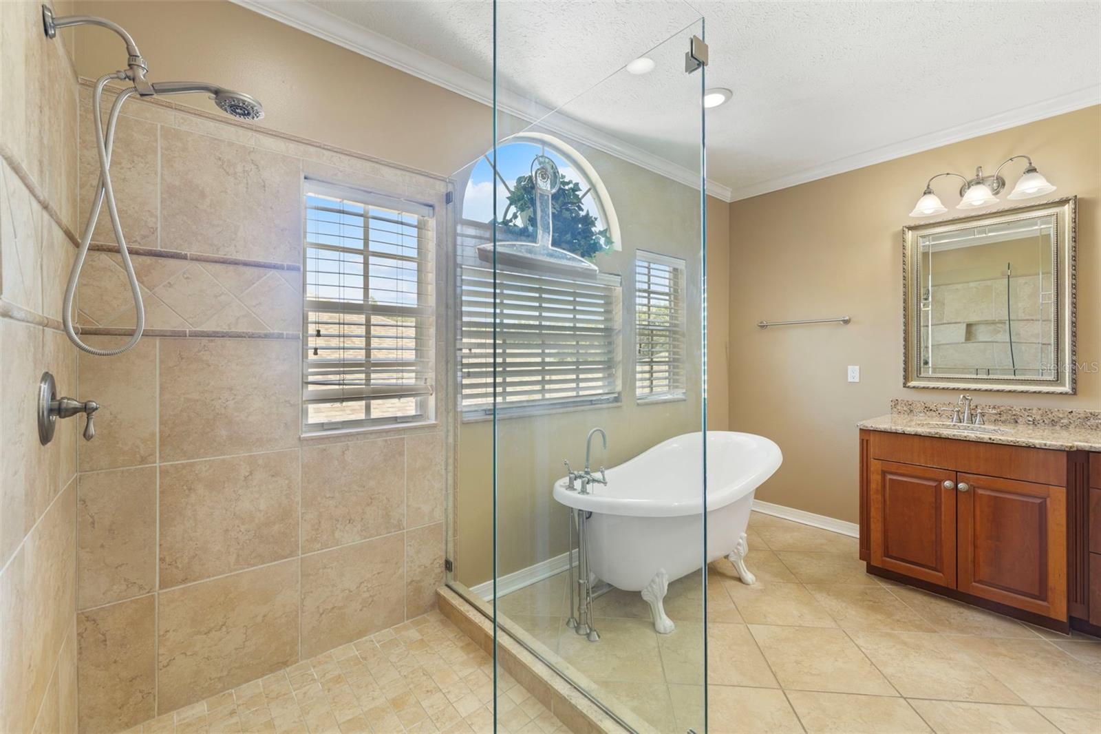 Image 46 of 76 For 18756 Wimbledon Circle