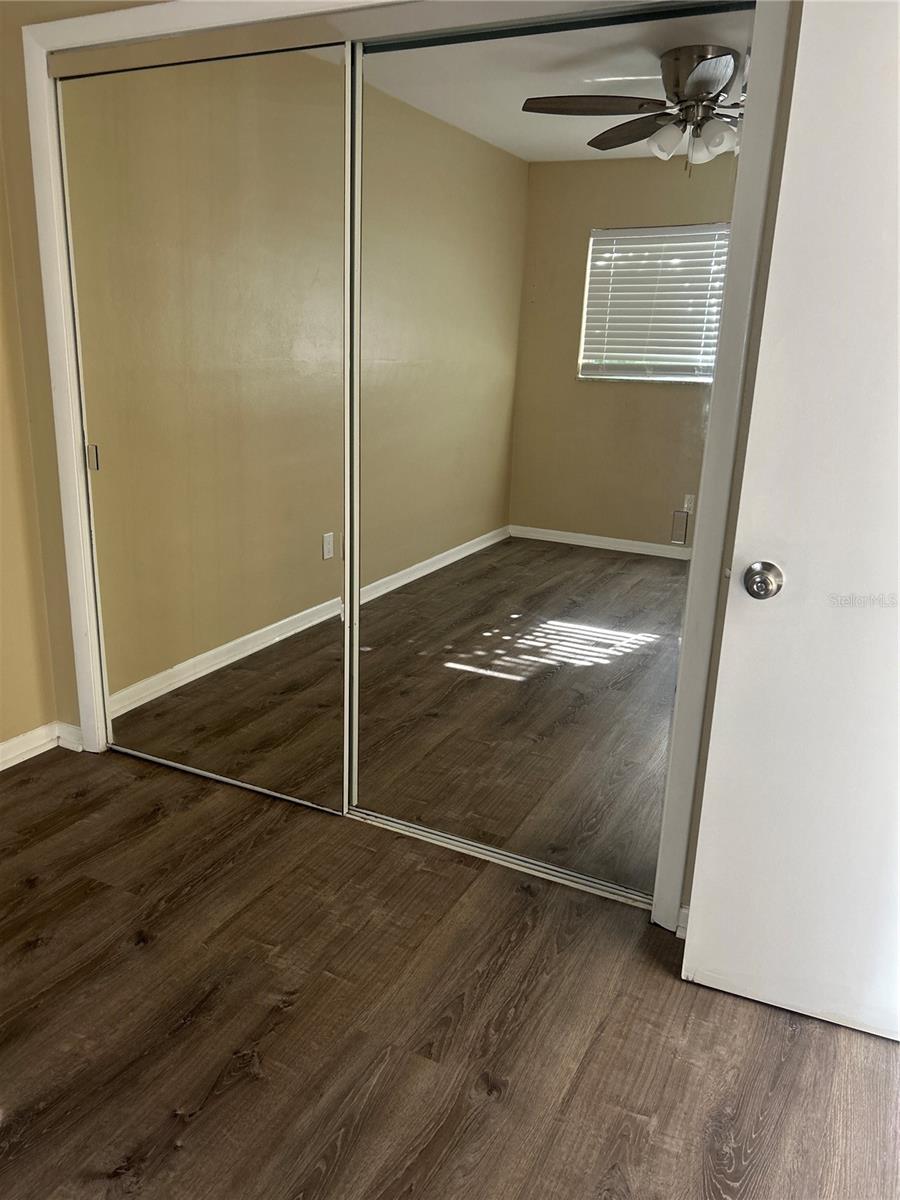 Image 11 of 23 For 1329 Drew Street 4
