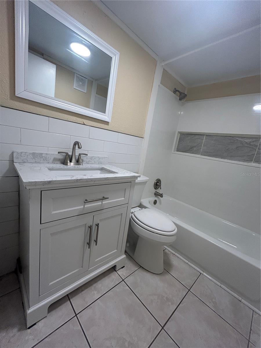 Image 17 of 23 For 1329 Drew Street 4