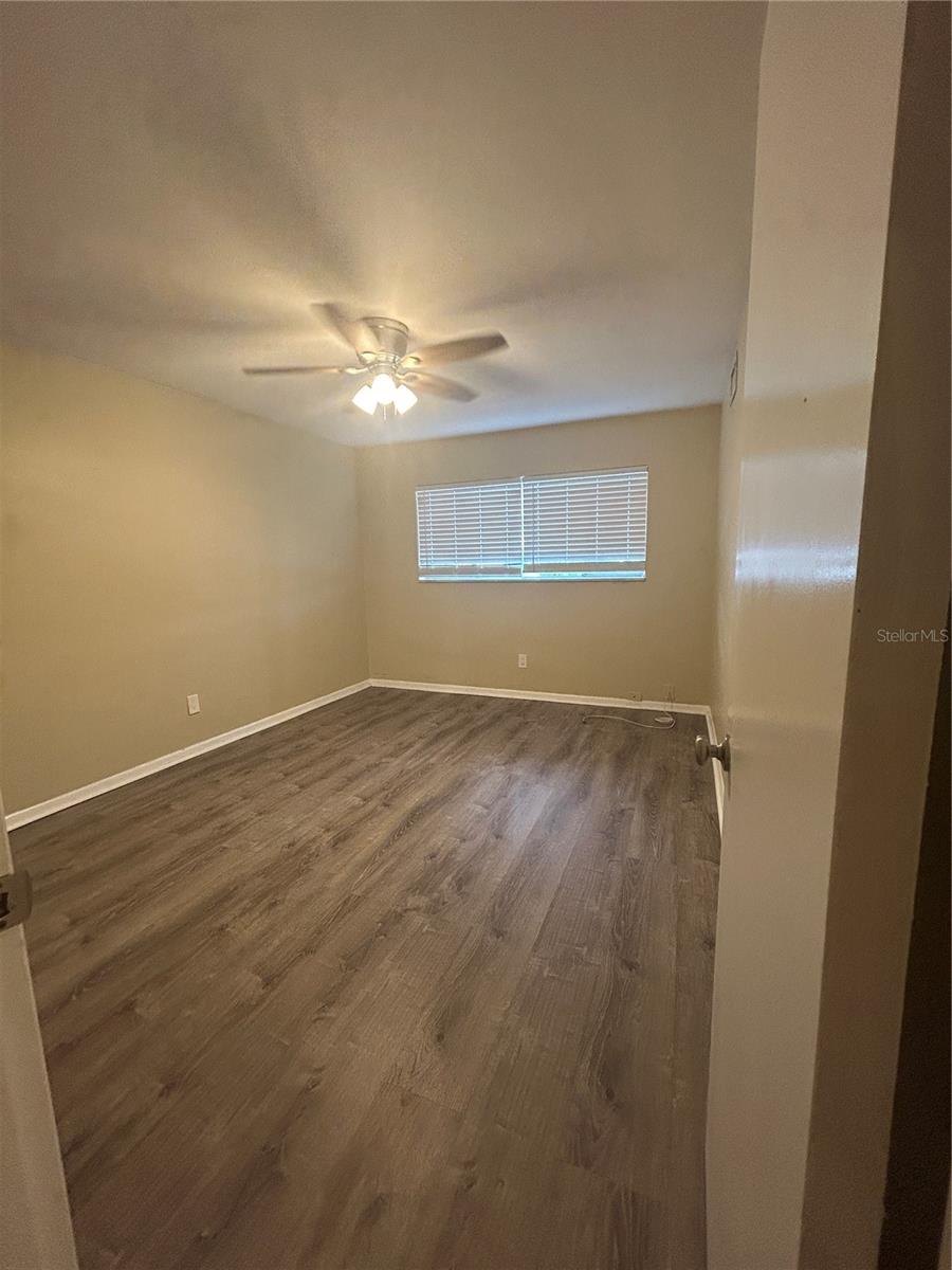 Image 19 of 23 For 1329 Drew Street 4