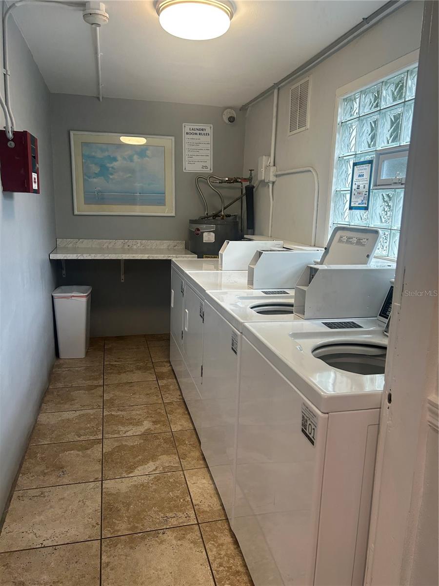 Image 21 of 23 For 1329 Drew Street 4