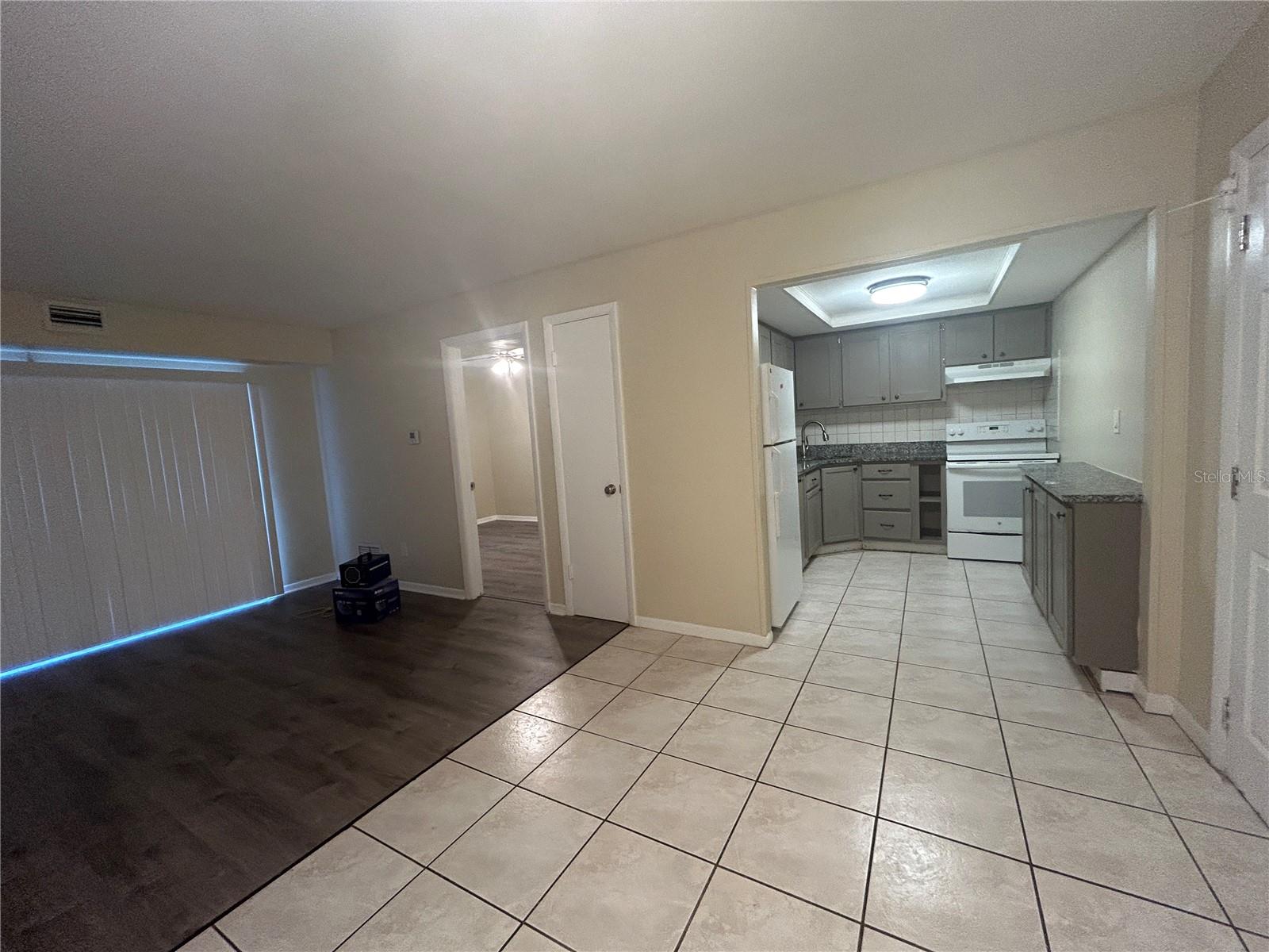 Image 6 of 23 For 1329 Drew Street 4