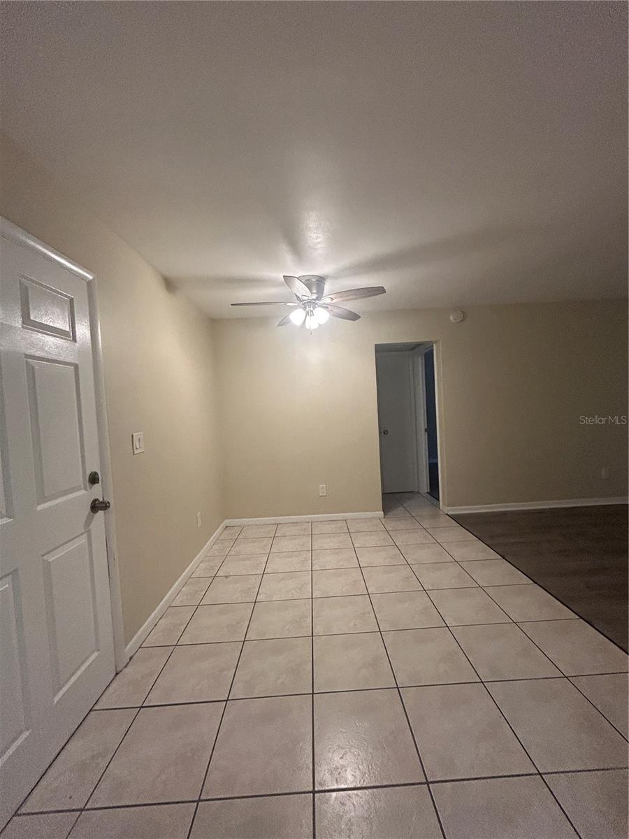 Image 7 of 23 For 1329 Drew Street 4