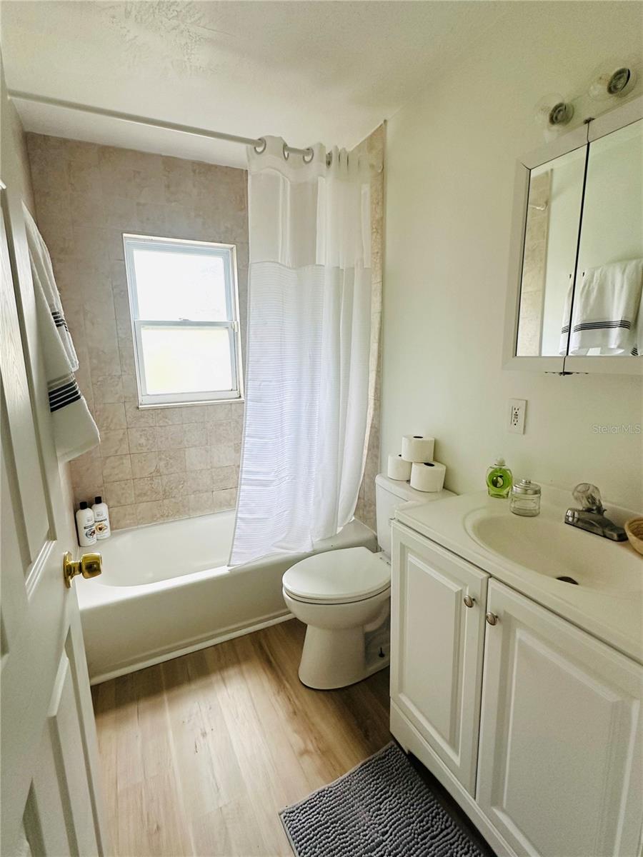 Image 11 of 17 For 4811 Emerson Avenue S