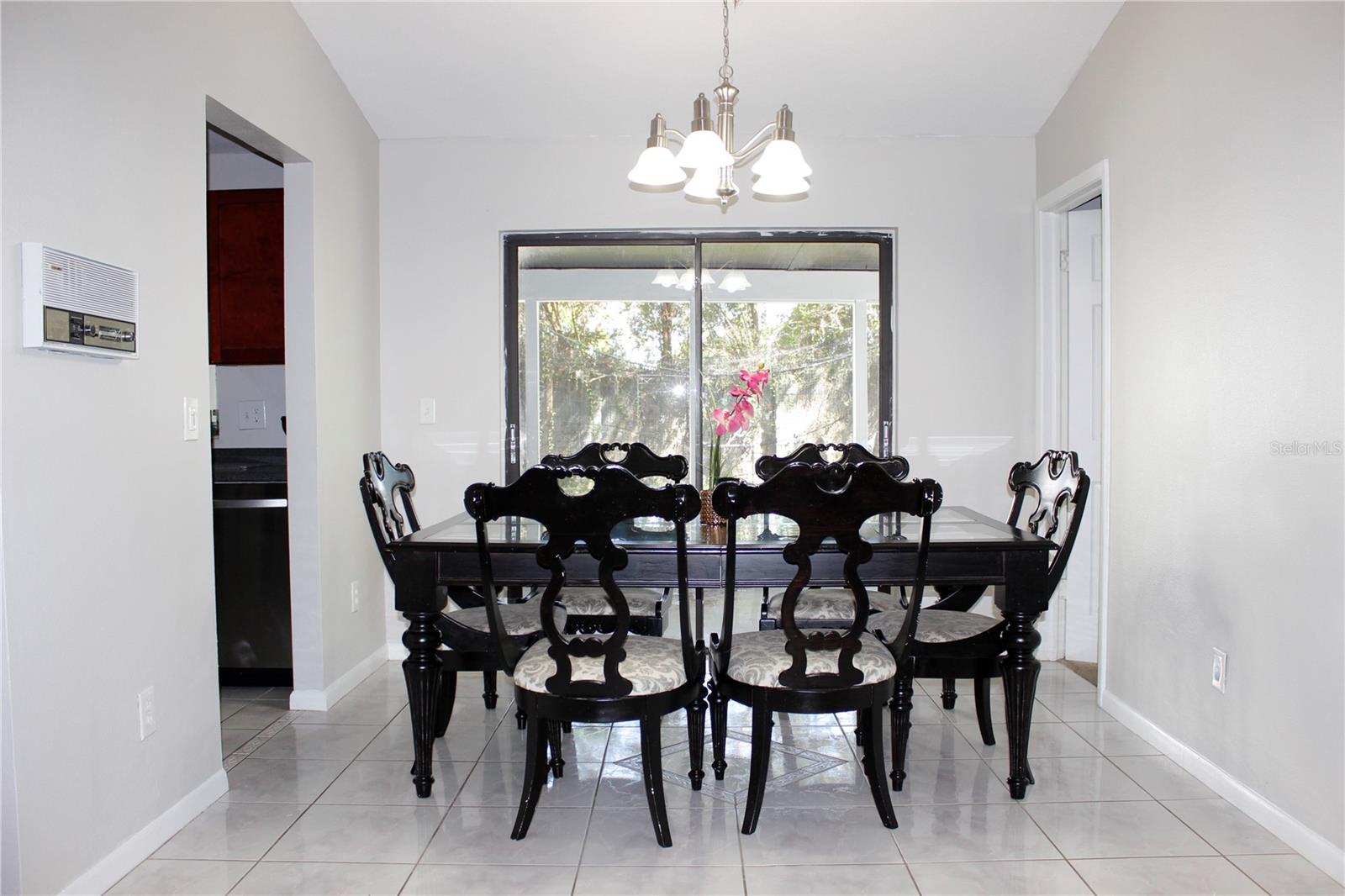 Listing photo id 29 for 5533 Pentail Circle