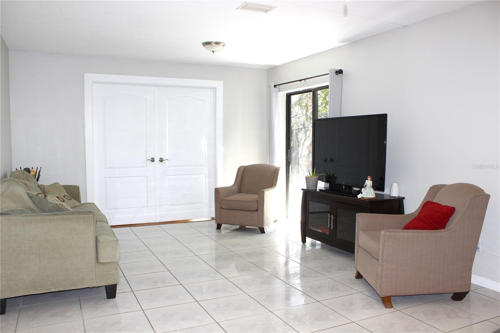 Listing photo id 36 for 5533 Pentail Circle