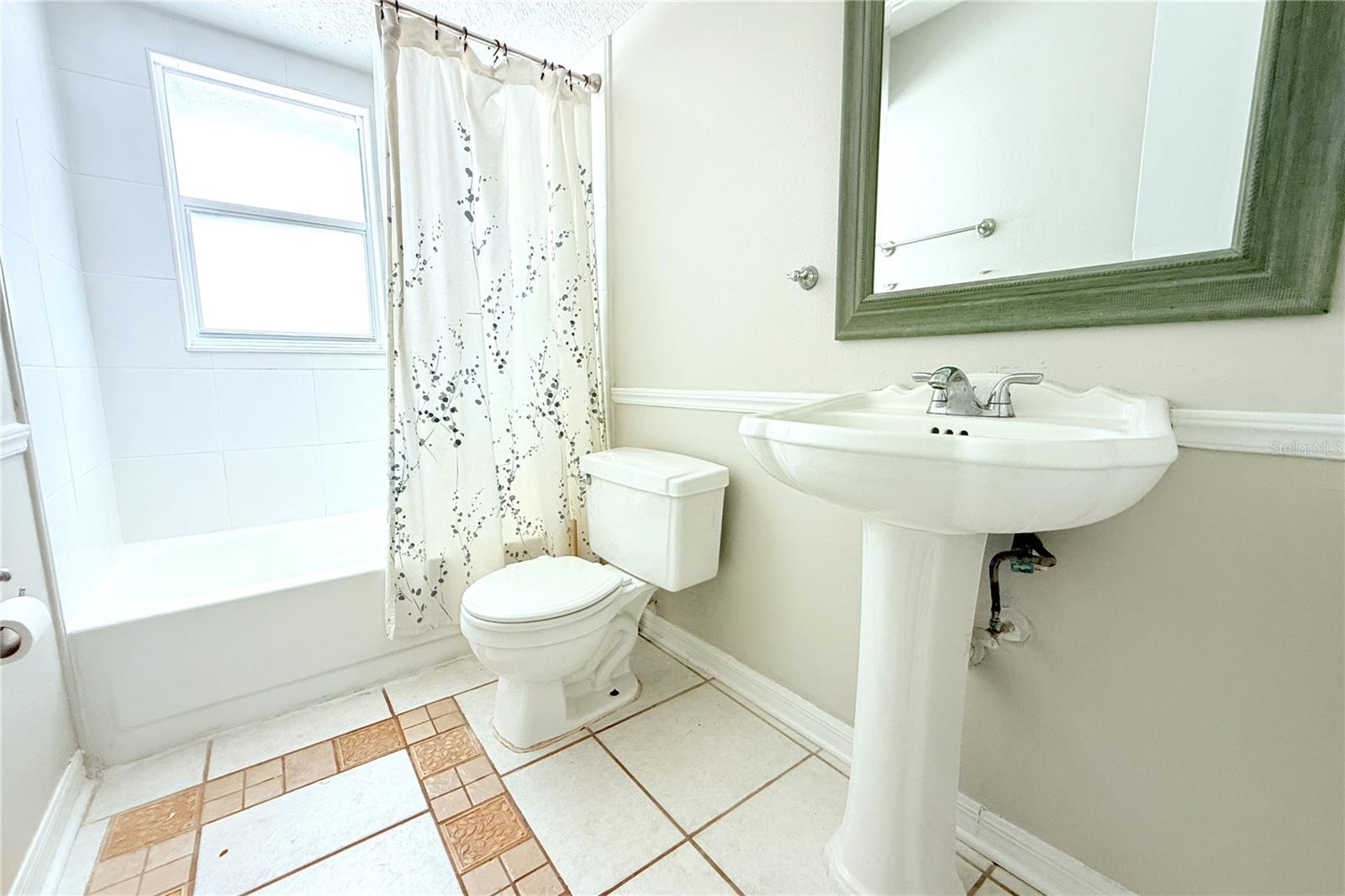 Listing photo id 52 for 5533 Pentail Circle