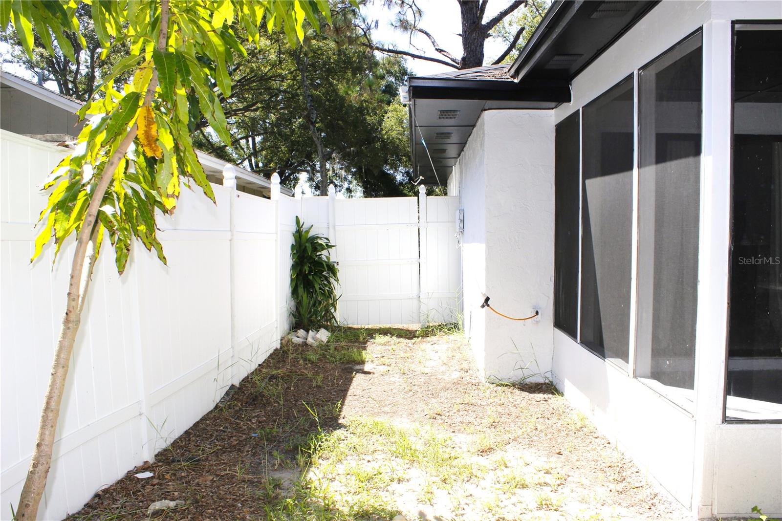 Listing photo id 5 for 5533 Pentail Circle