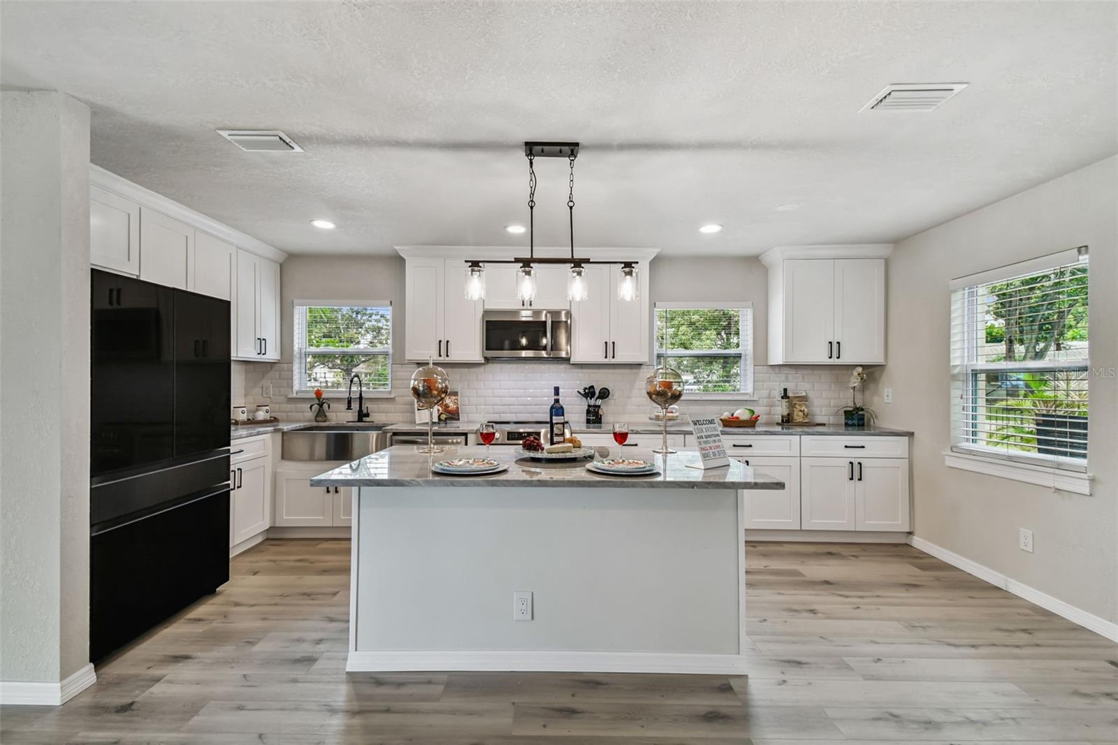 Image 10 of 48 For 3915 Pearl Avenue