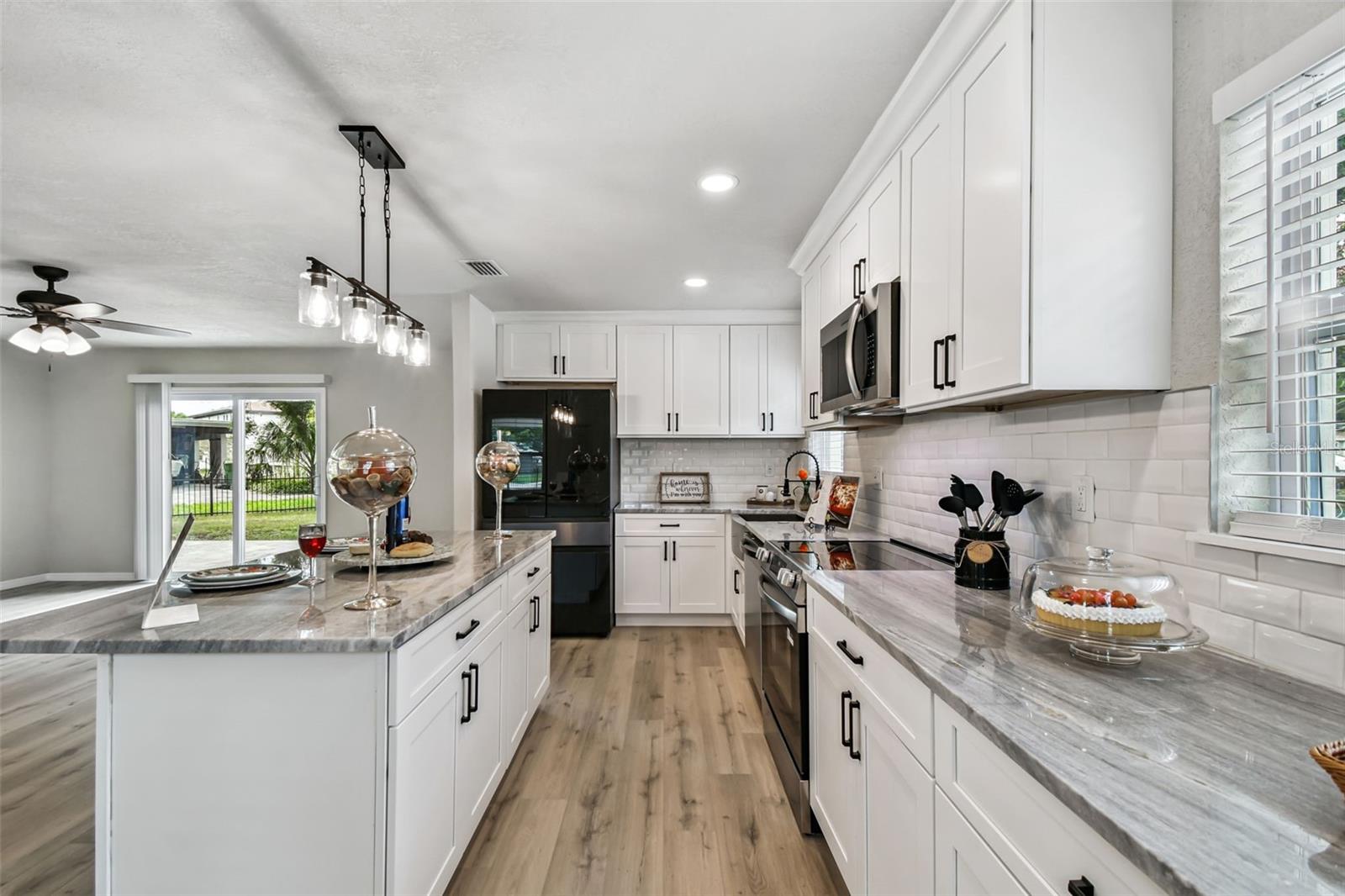 Image 15 of 48 For 3915 Pearl Avenue