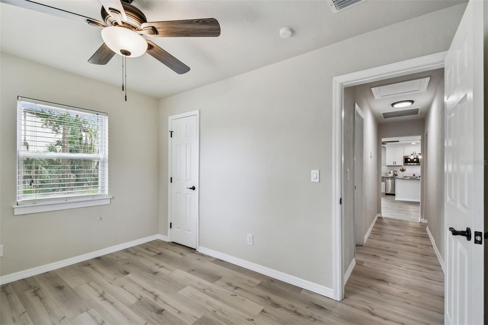 Image 33 of 48 For 3915 Pearl Avenue