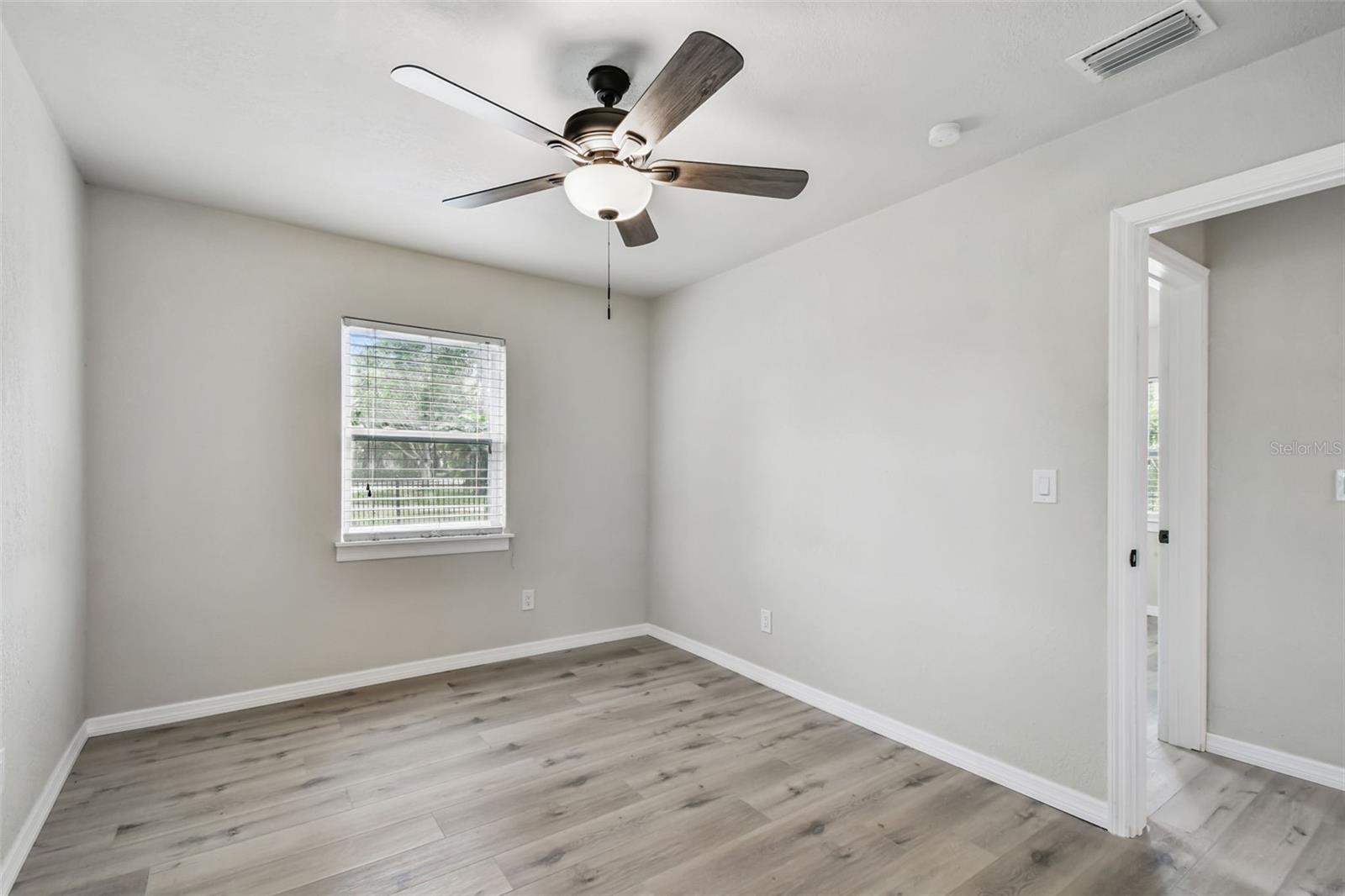 Image 36 of 48 For 3915 Pearl Avenue