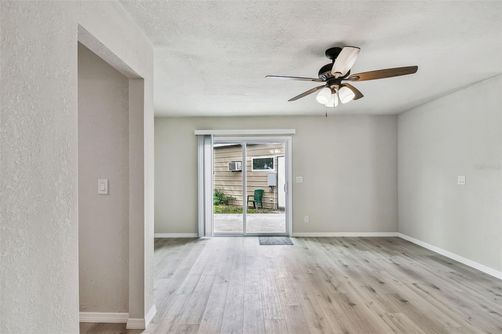 Image 43 of 48 For 3915 Pearl Avenue