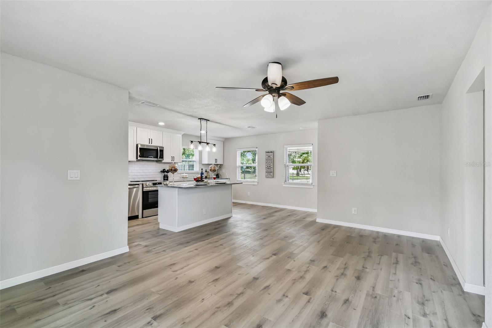 Image 7 of 48 For 3915 Pearl Avenue