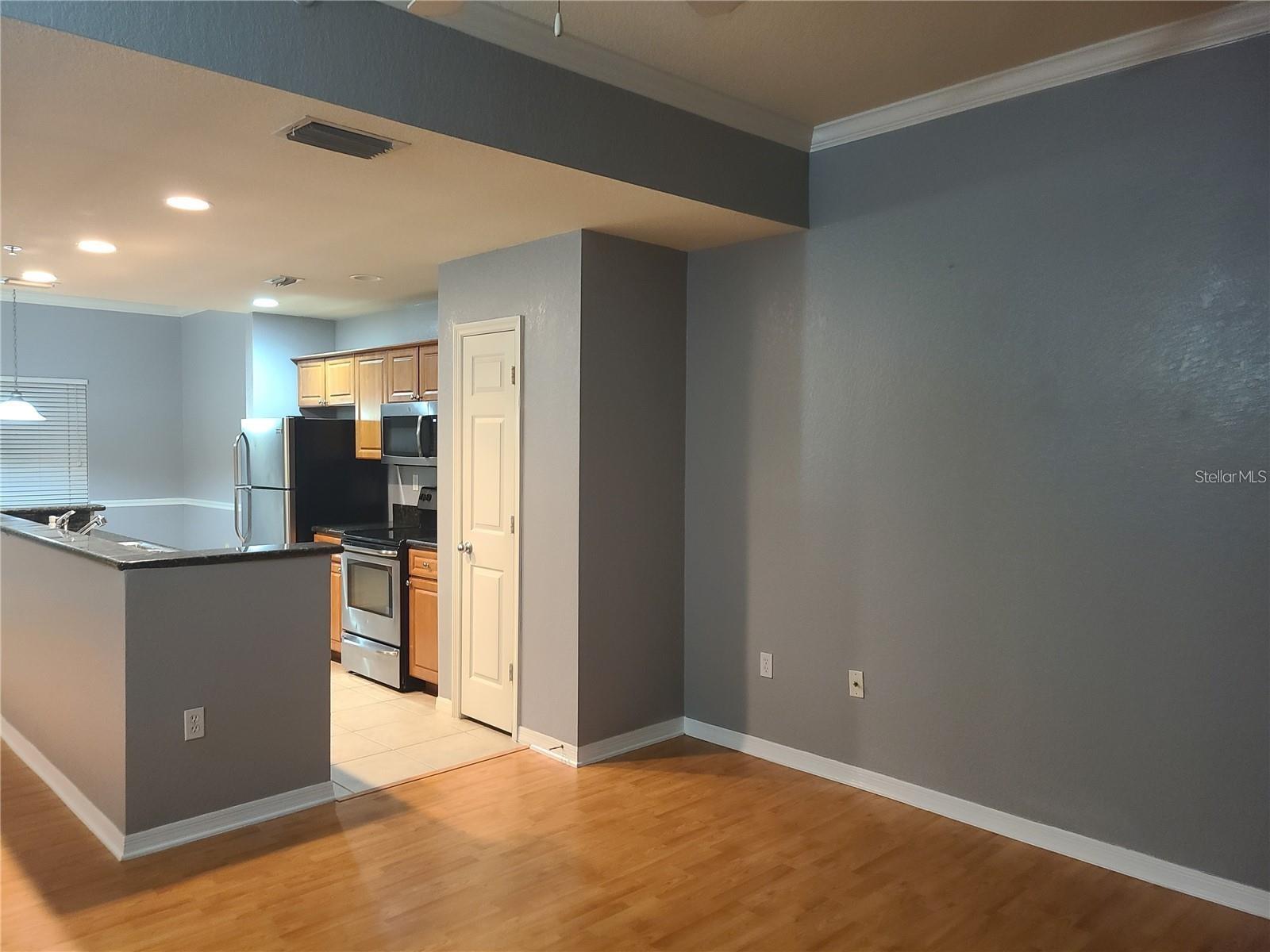 Image 7 of 10 For 5220 Hampton Beach Place 5220