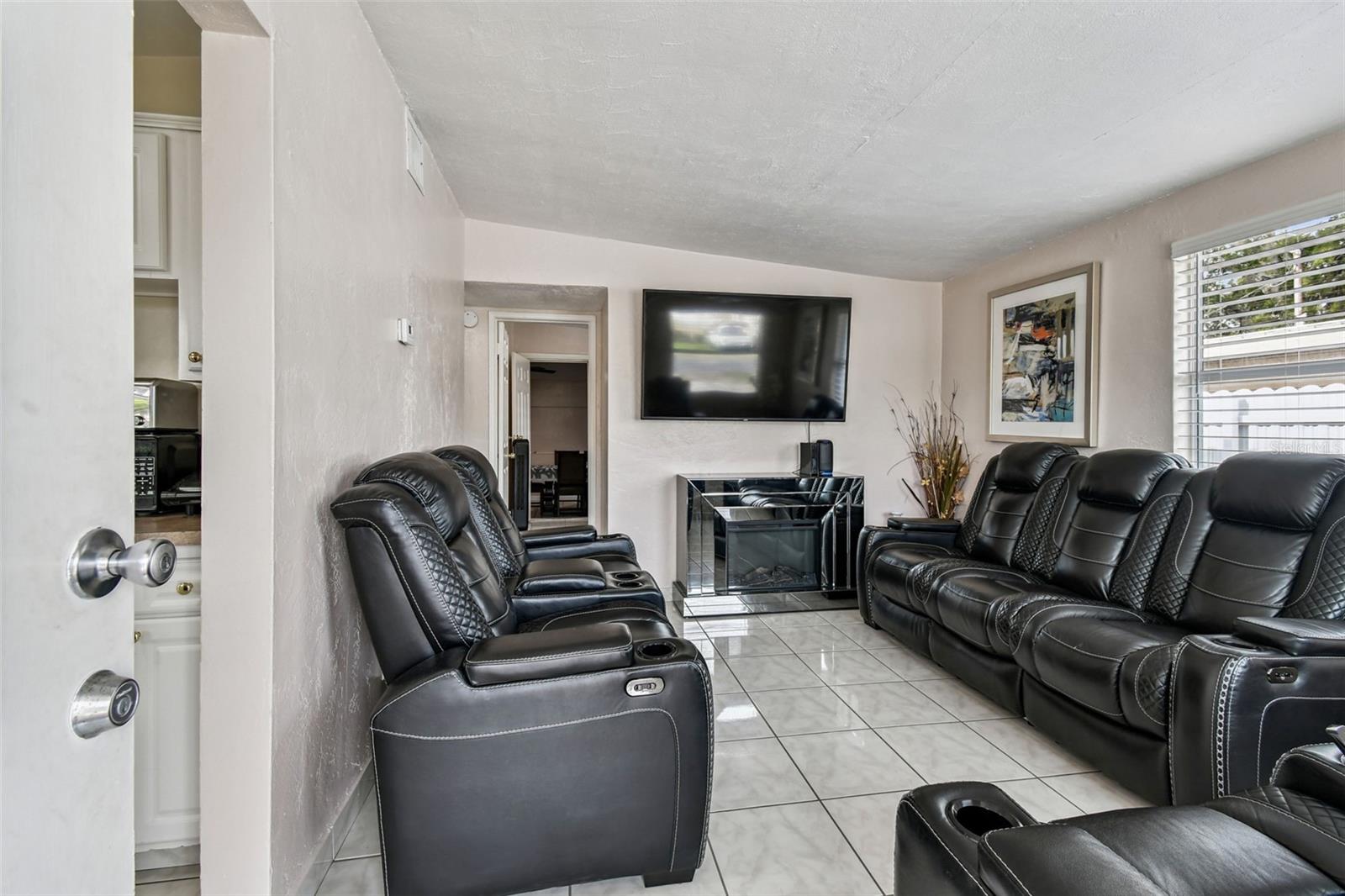 Image 4 of 64 For 3540 56th Avenue N