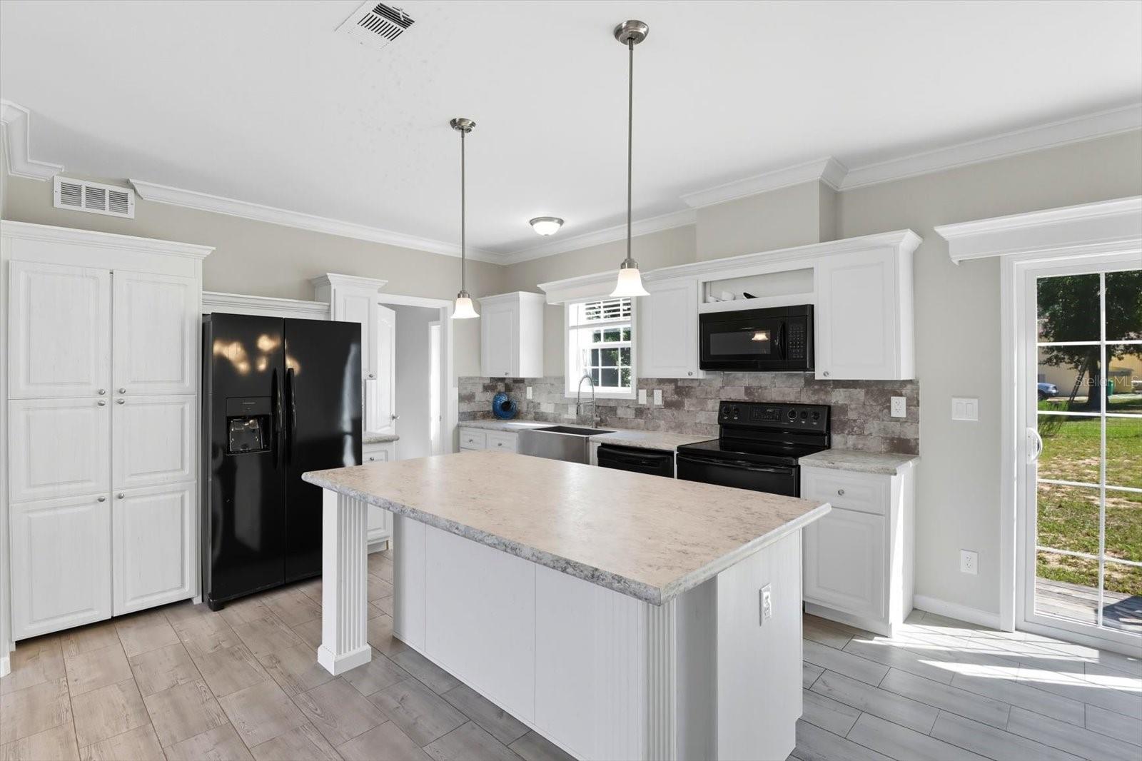 Image 12 of 45 For 8054 Shetland Lane
