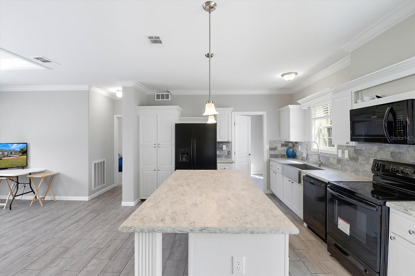 Image 13 of 45 For 8054 Shetland Lane