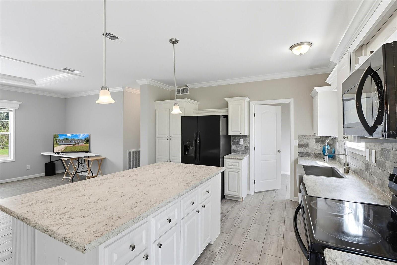 Image 14 of 45 For 8054 Shetland Lane