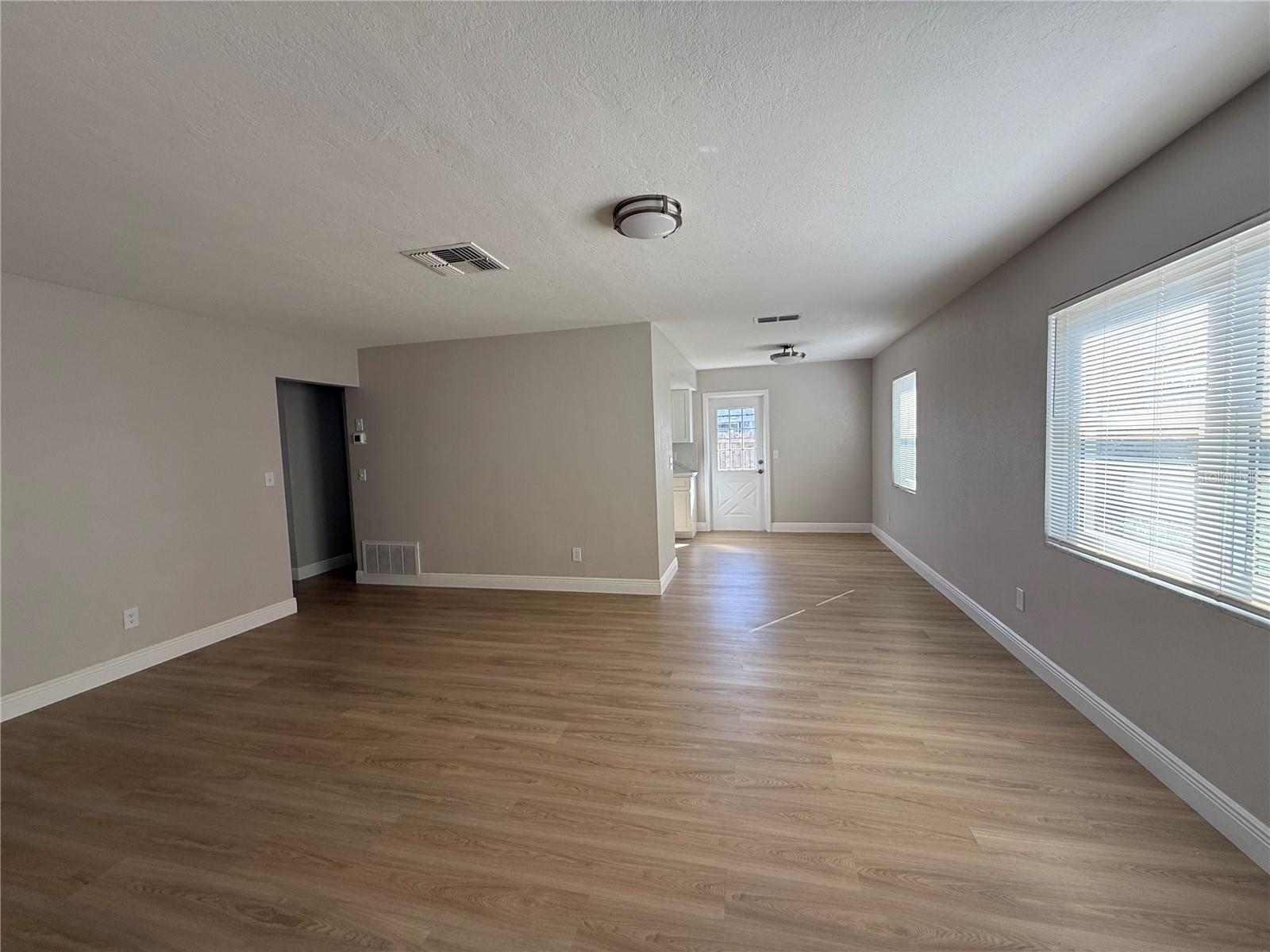 Image 12 of 24 For 6423 Skyline Court