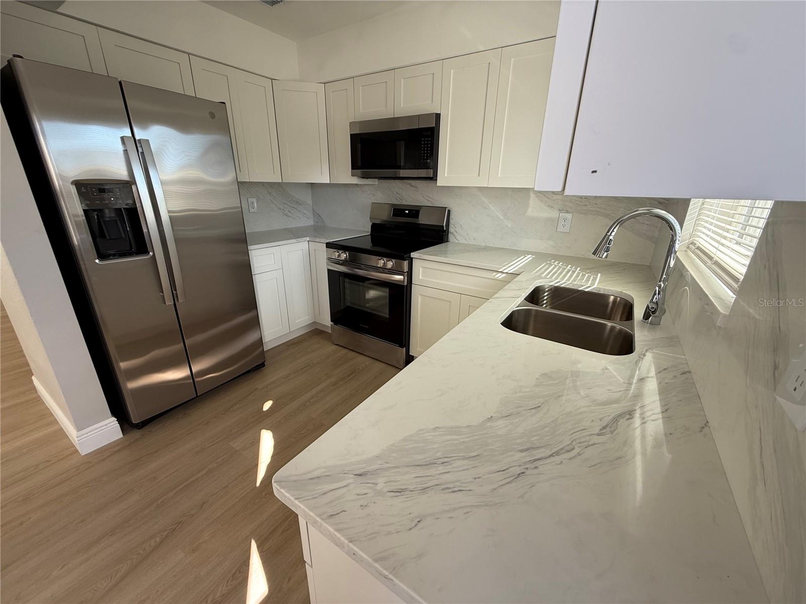 Image 15 of 24 For 6423 Skyline Court