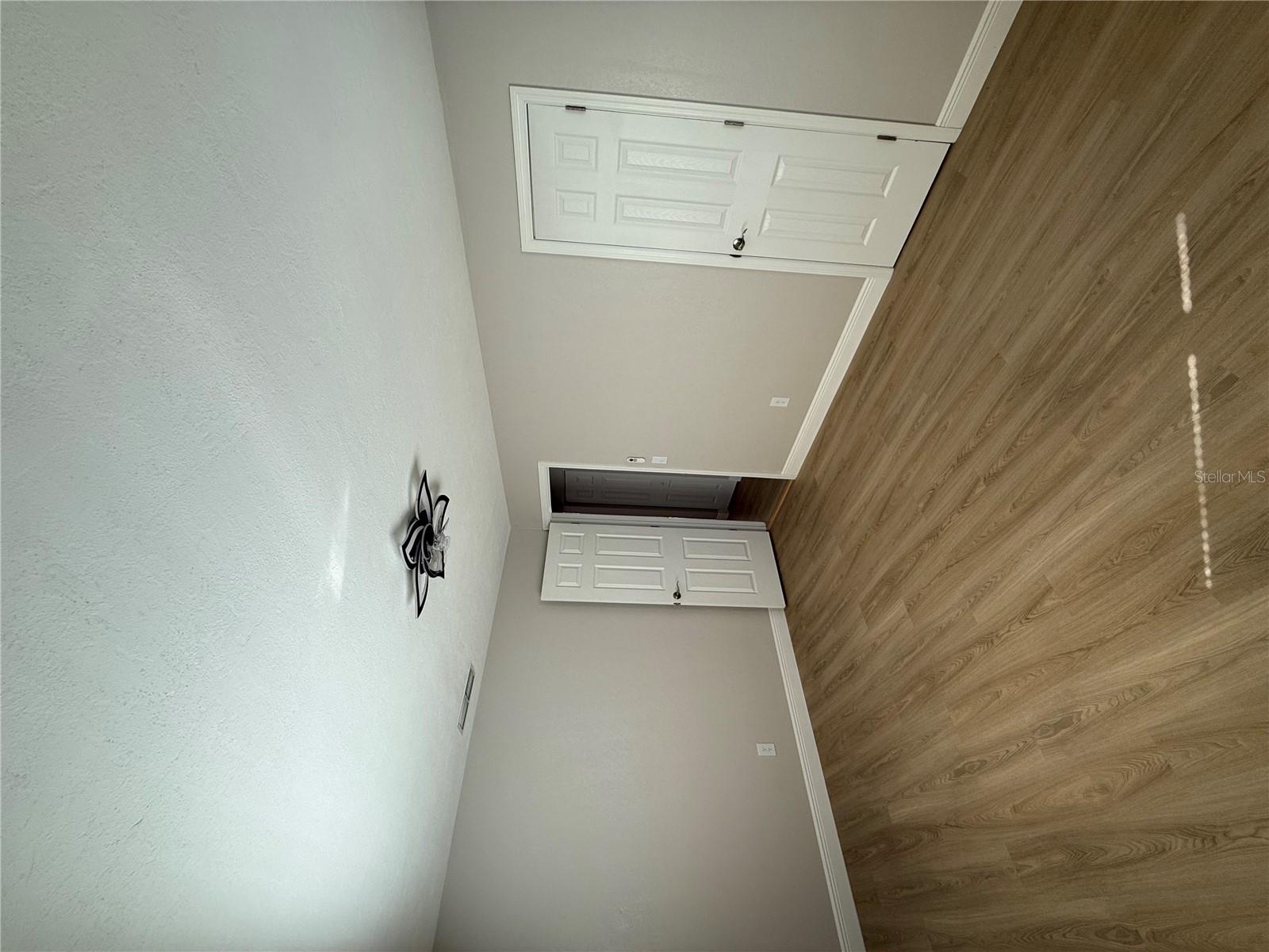 Image 20 of 24 For 6423 Skyline Court