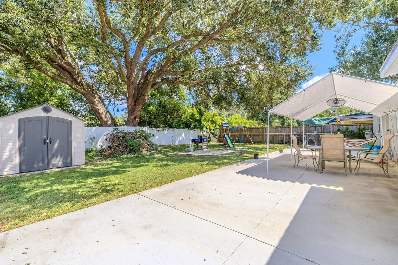 Image 30 of 39 For 4210 Sandalwood Circle S