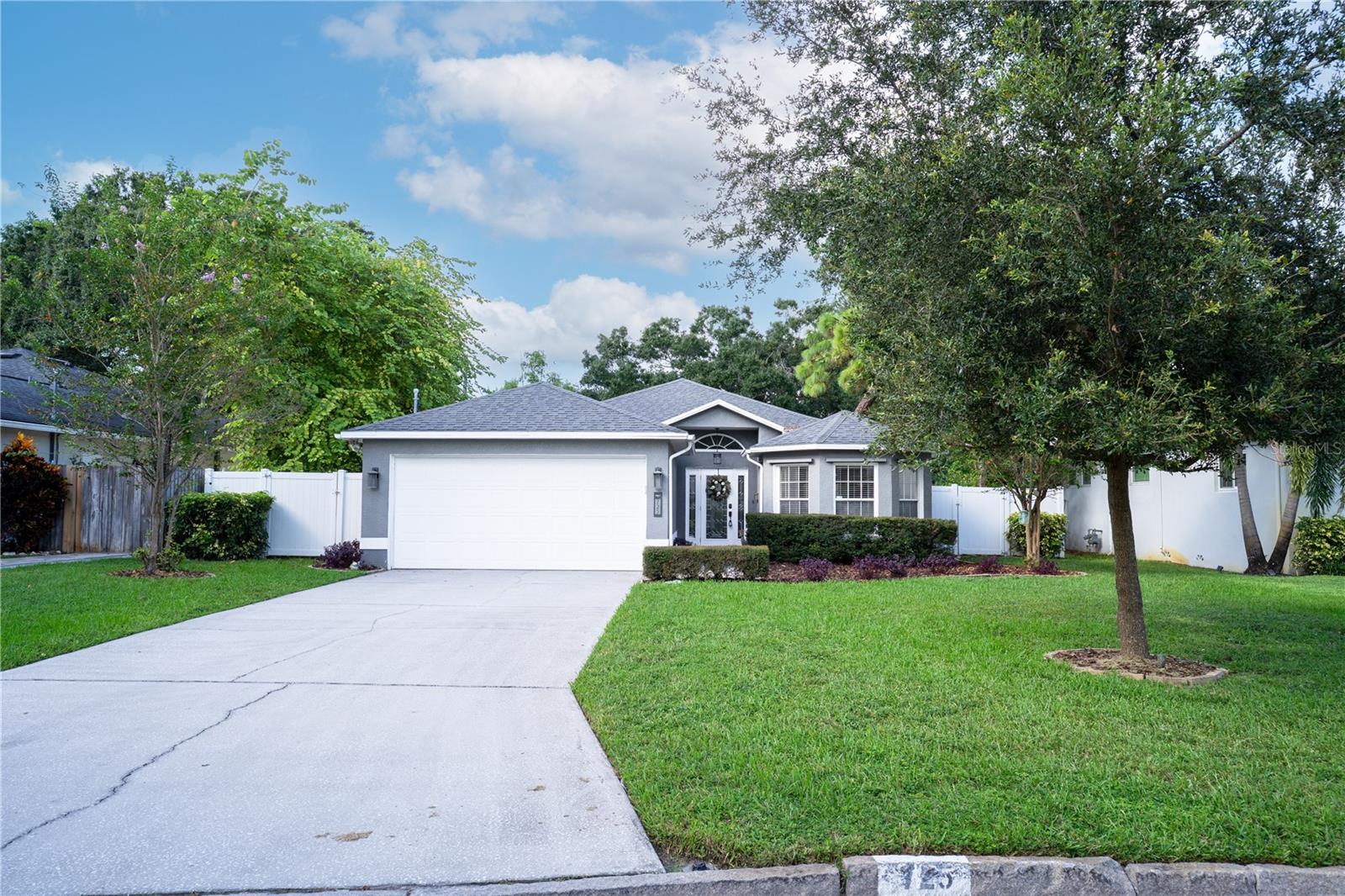 Listing photo id 34 for 725 37th Avenue N