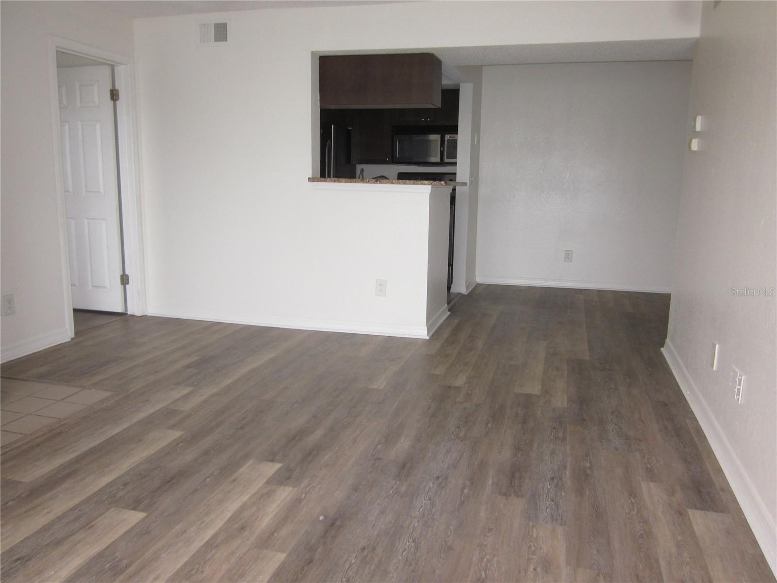 Image 4 of 19 For 10200 Gandy Boulevard N 514