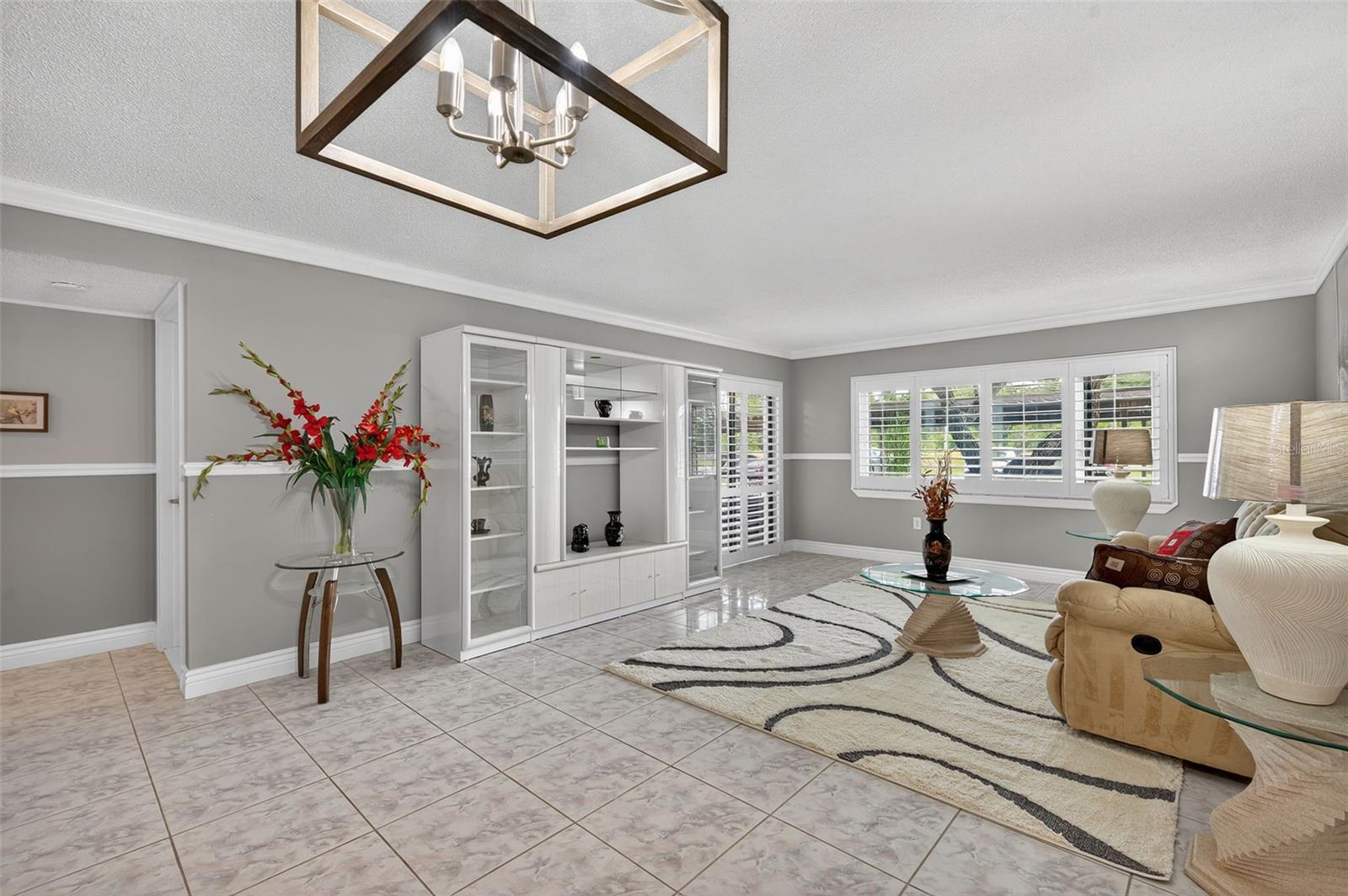 Image 15 of 54 For 2591 Countryside Boulevard 5107