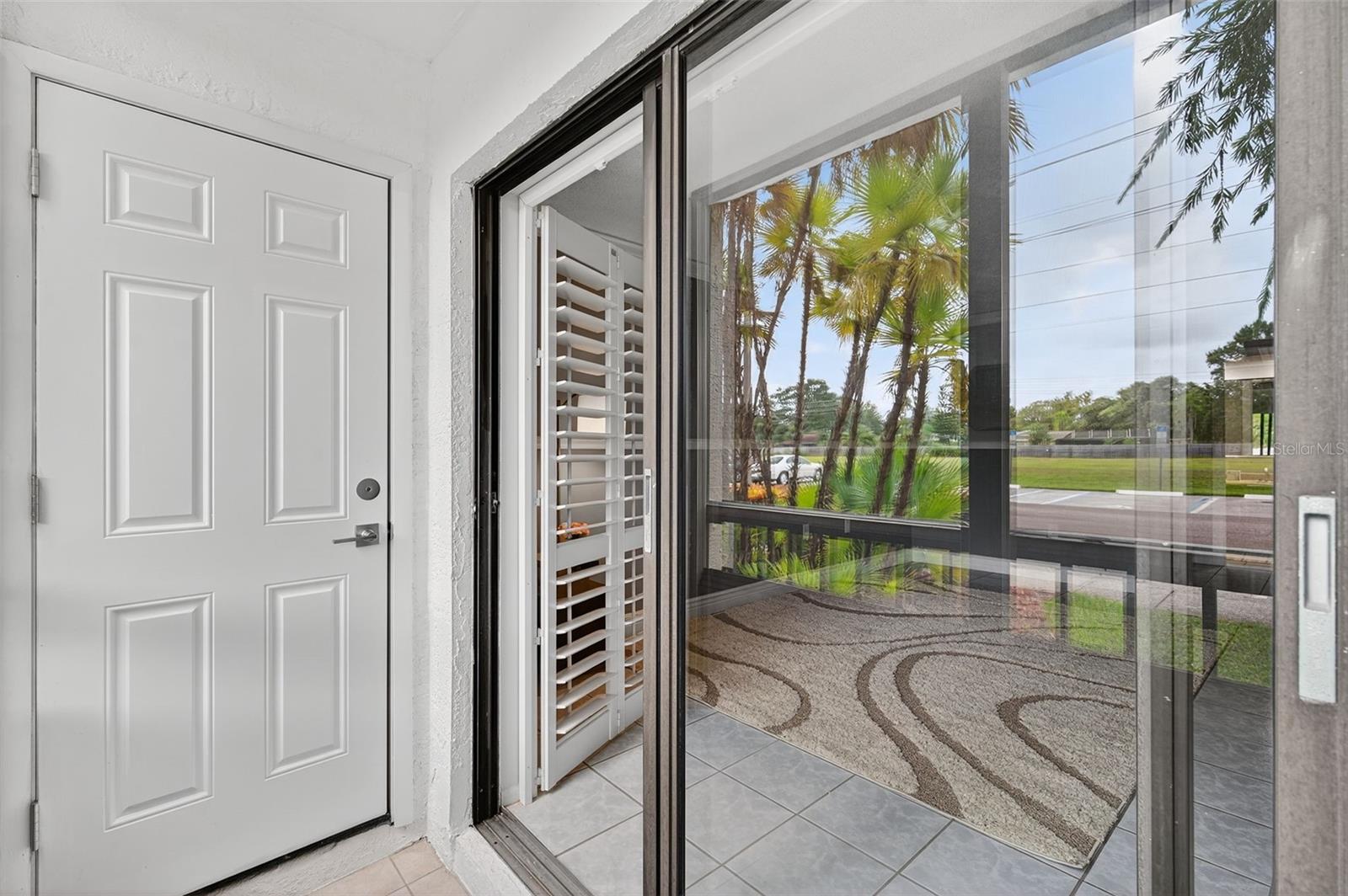 Image 33 of 54 For 2591 Countryside Boulevard 5107