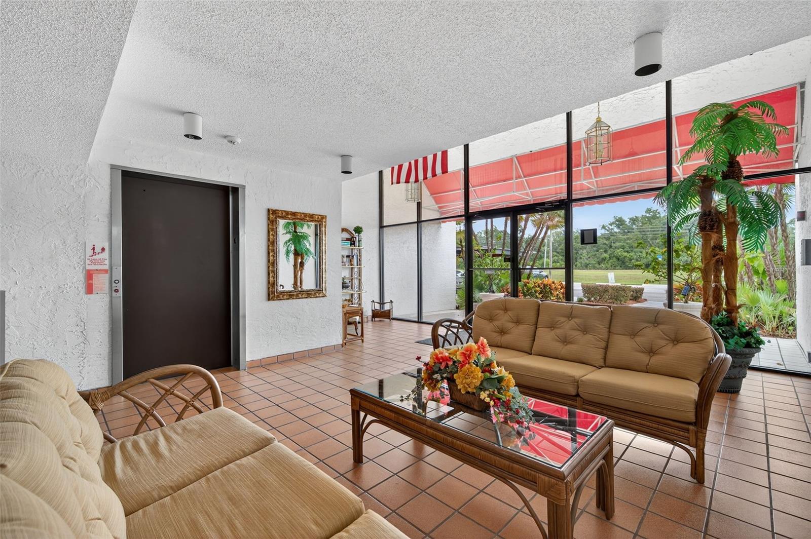 Image 5 of 54 For 2591 Countryside Boulevard 5107
